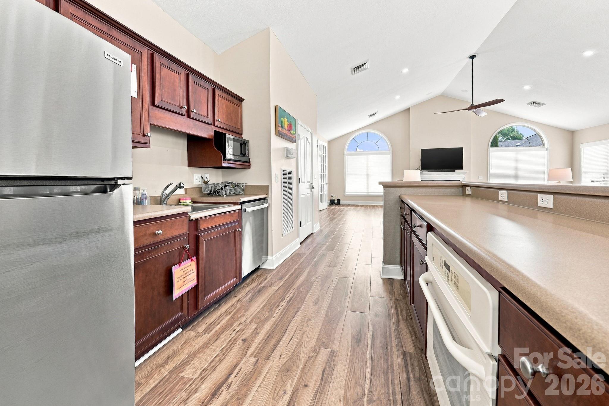 98 Mountain Meadow Circle — Weaverville