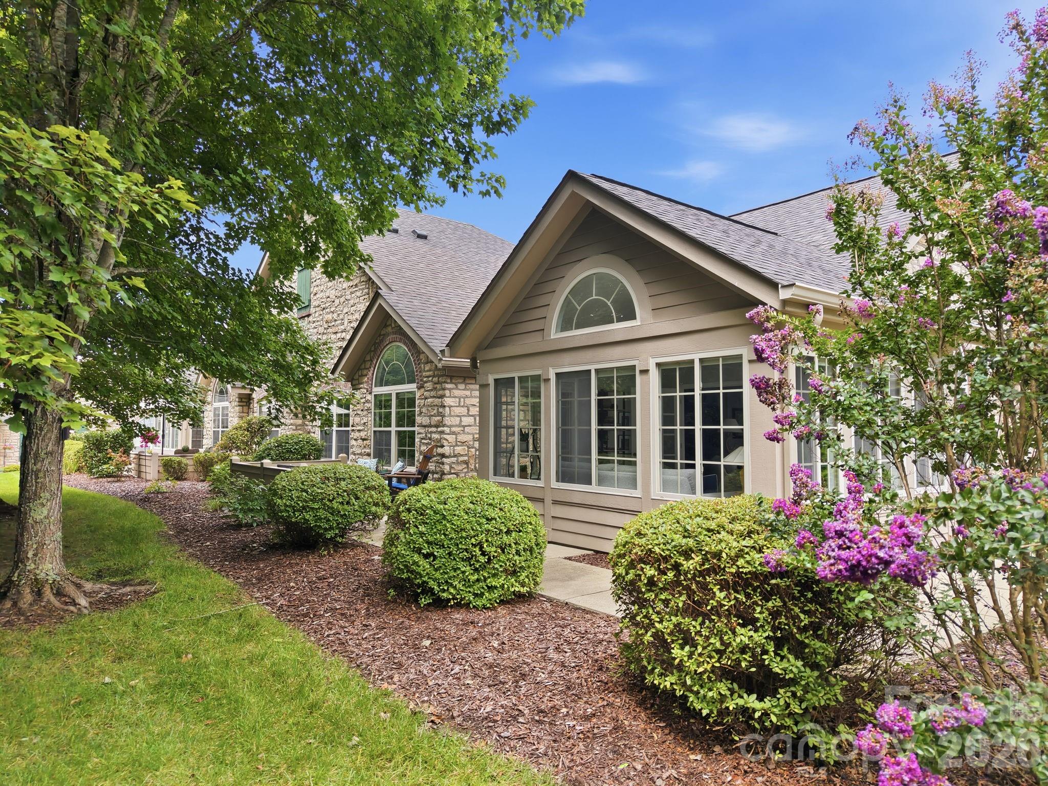 98 Mountain Meadow Circle — Weaverville