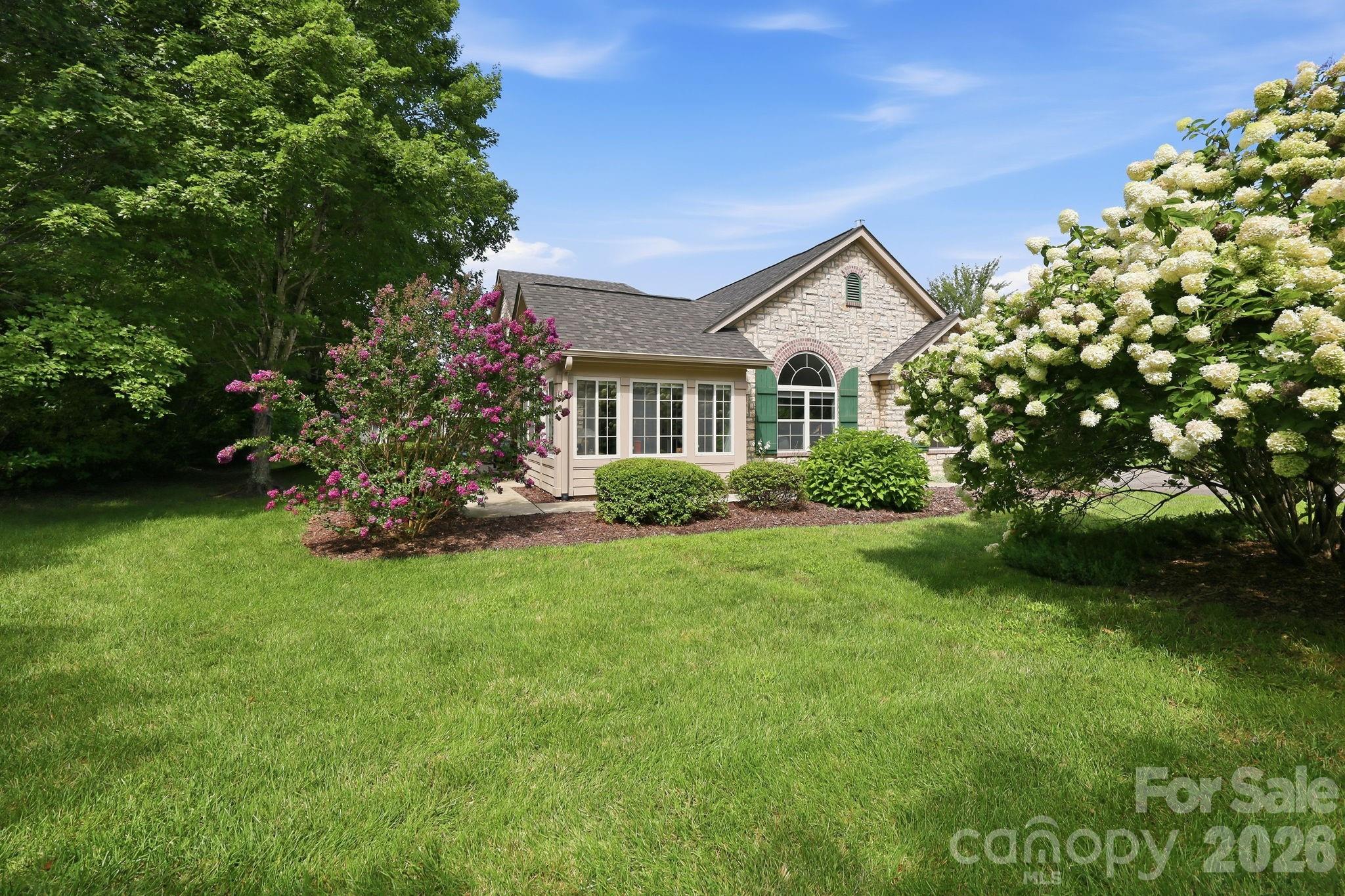 98 Mountain Meadow Circle — Weaverville