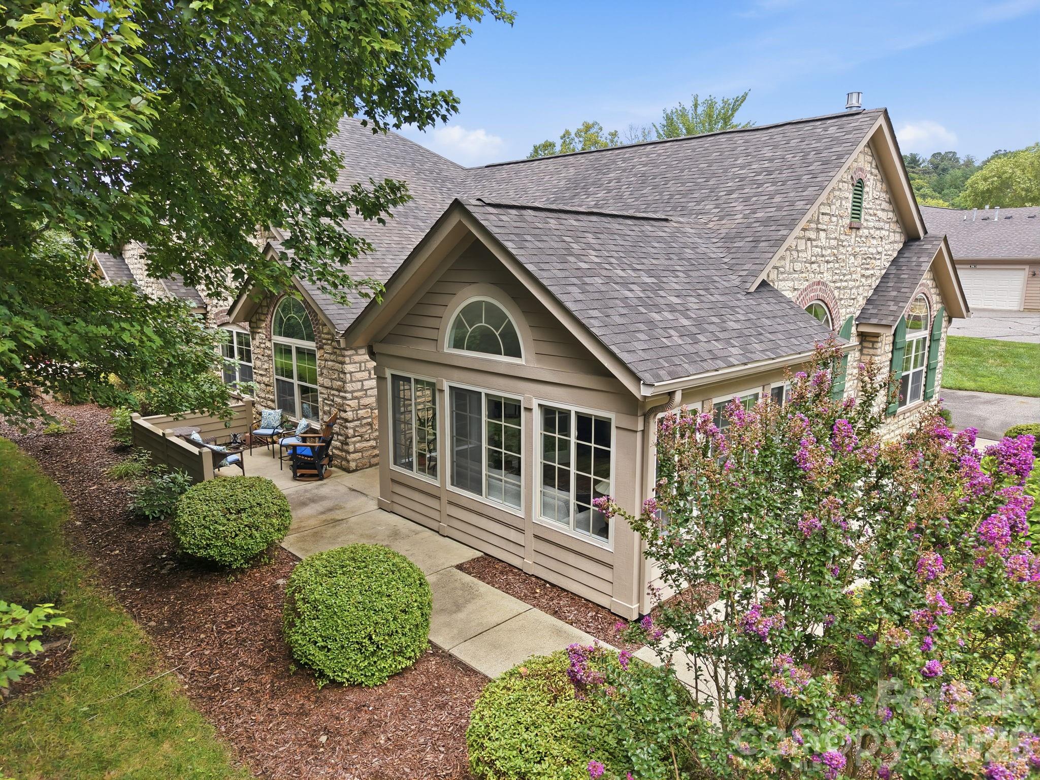 98 Mountain Meadow Circle — Weaverville