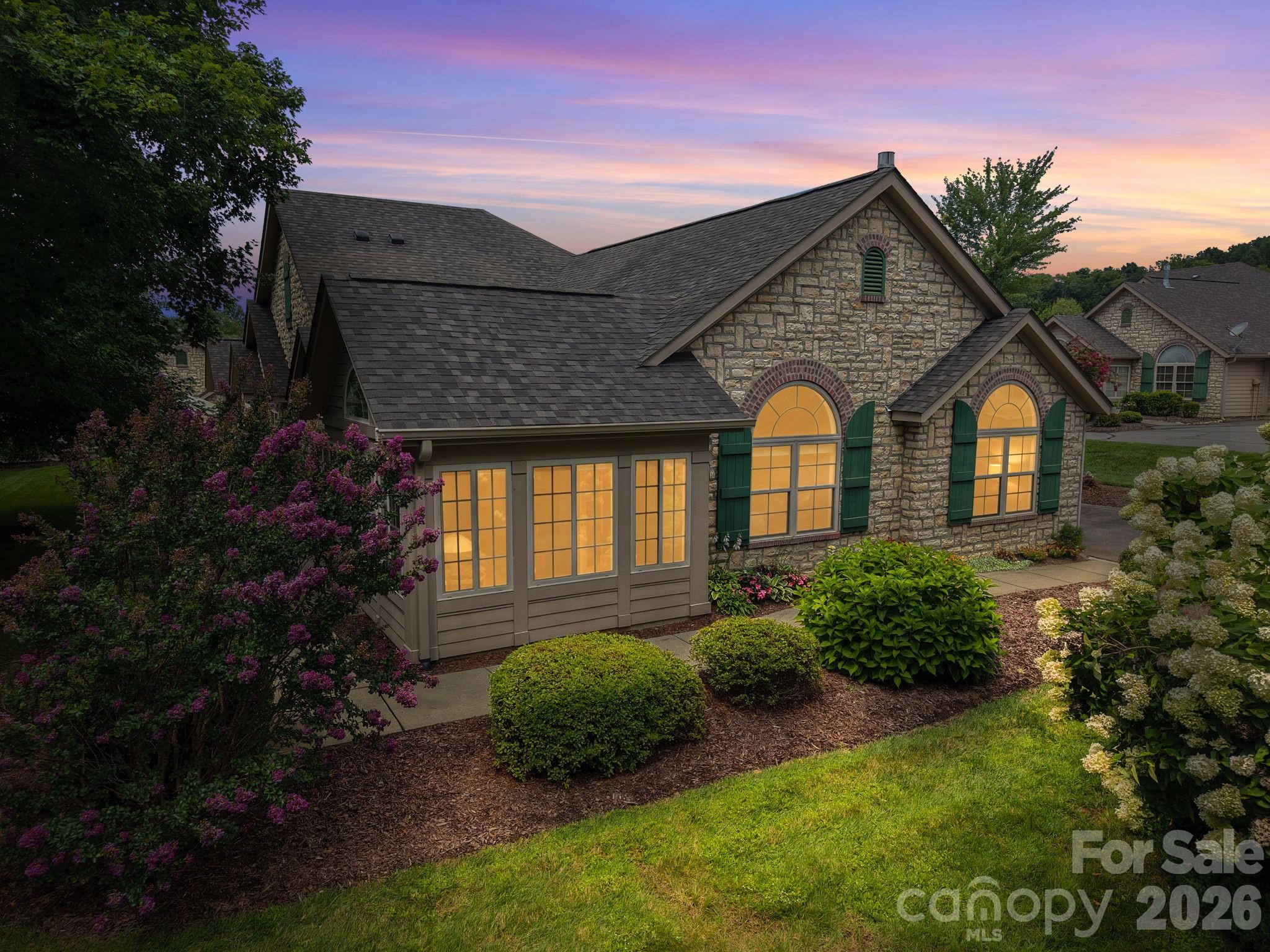 98 Mountain Meadow Circle — Weaverville