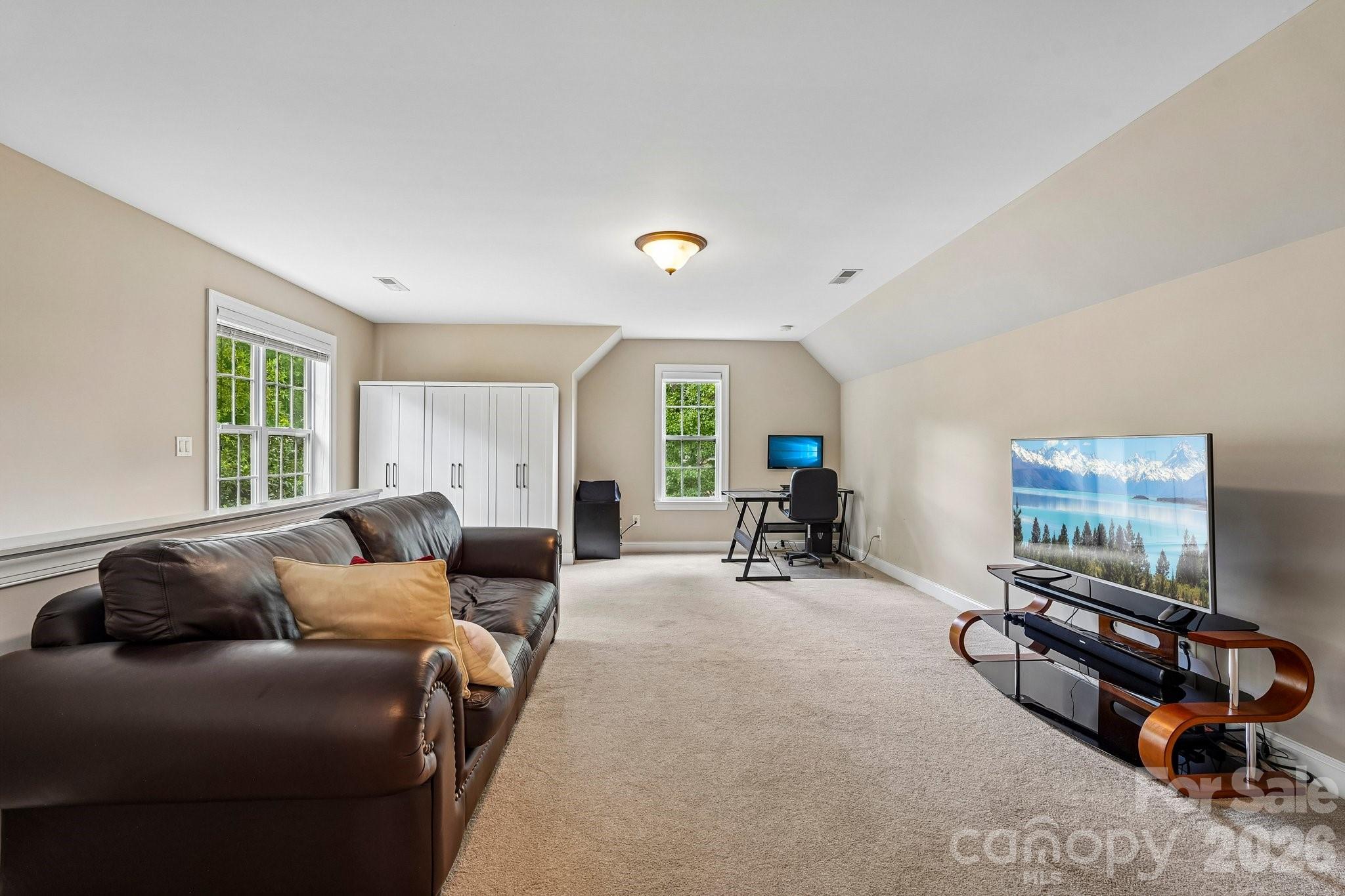 10823 Persimmon Creek Drive — Charlotte