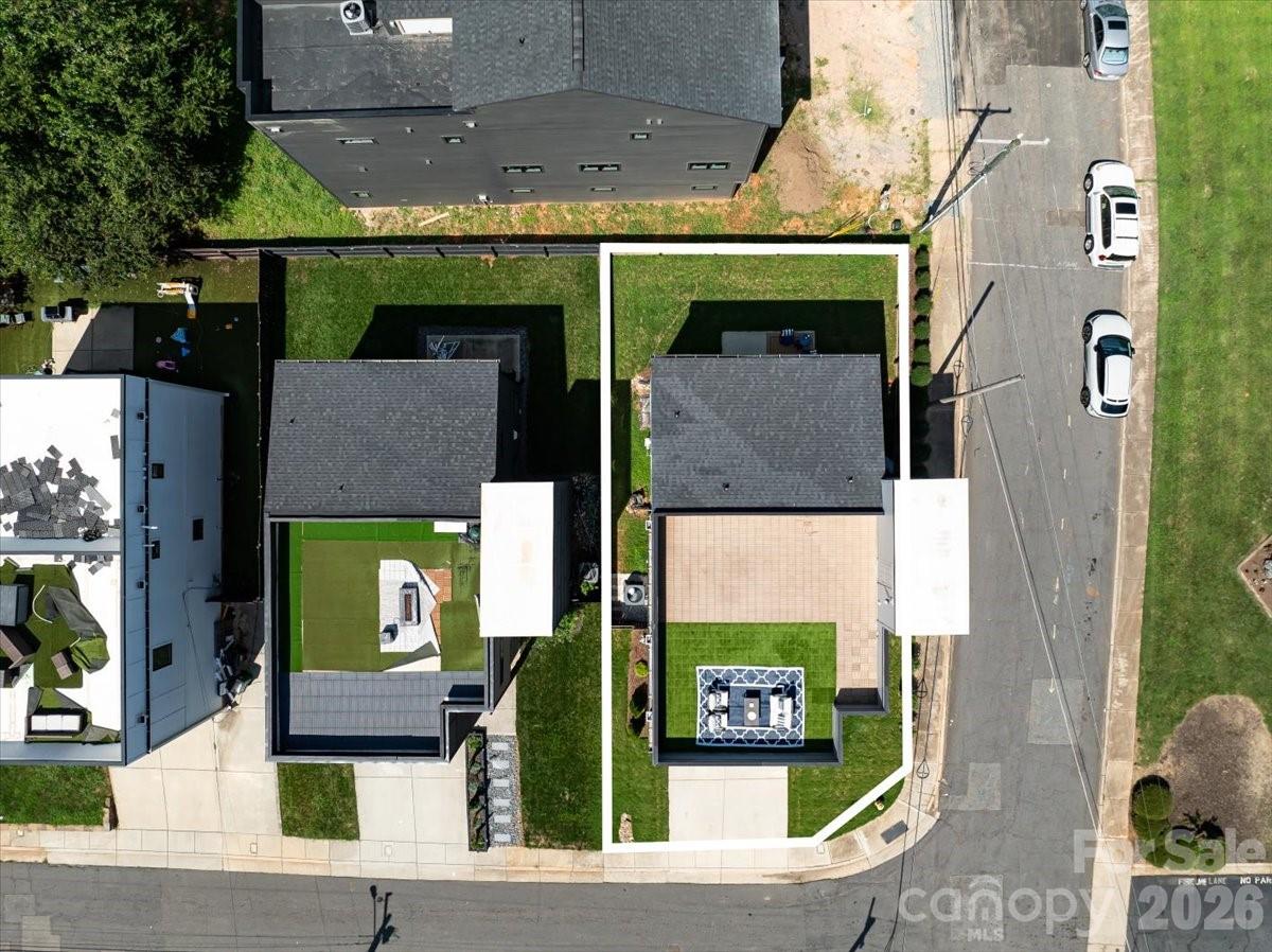 621 Campus Street — Charlotte