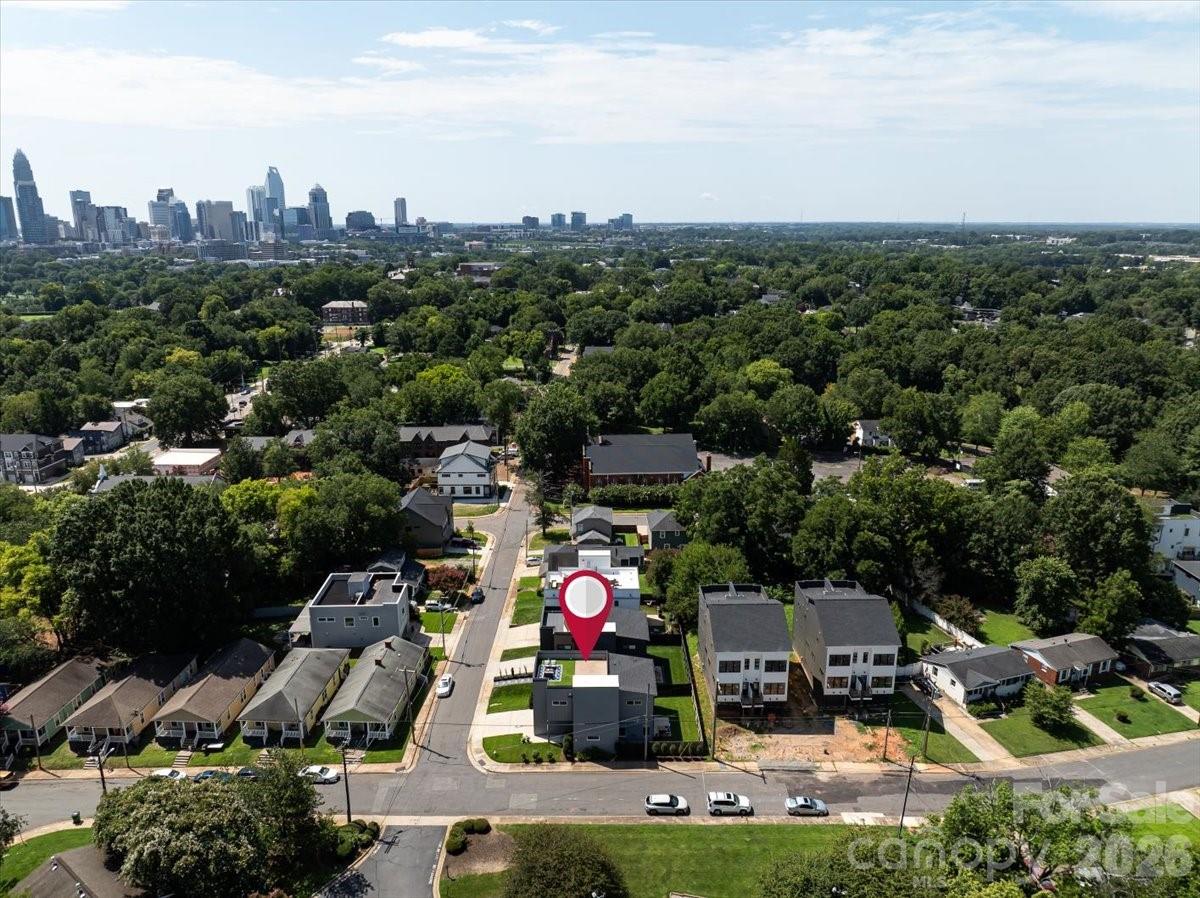 621 Campus Street — Charlotte