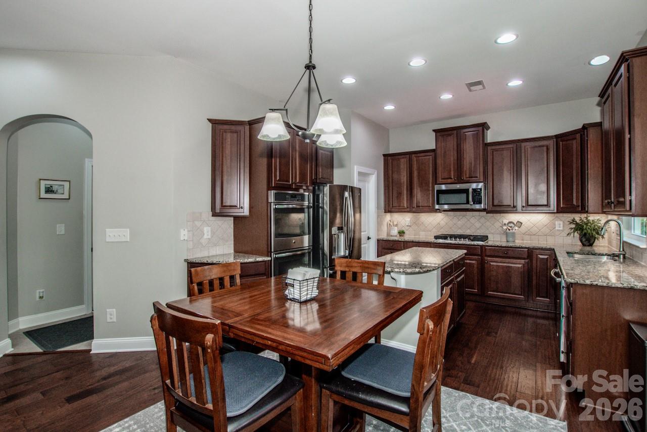197 Chaska Loop — Troutman