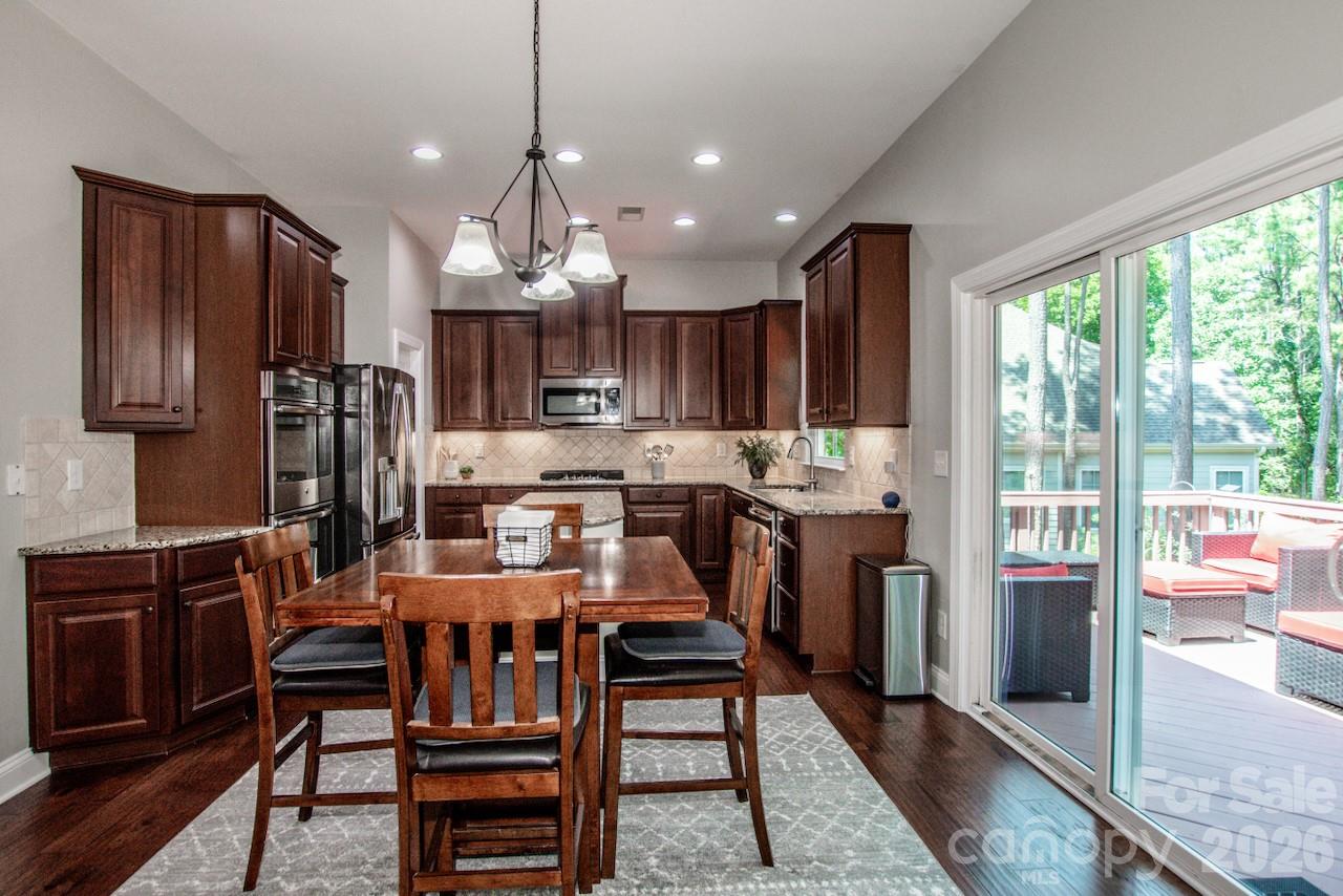 197 Chaska Loop — Troutman