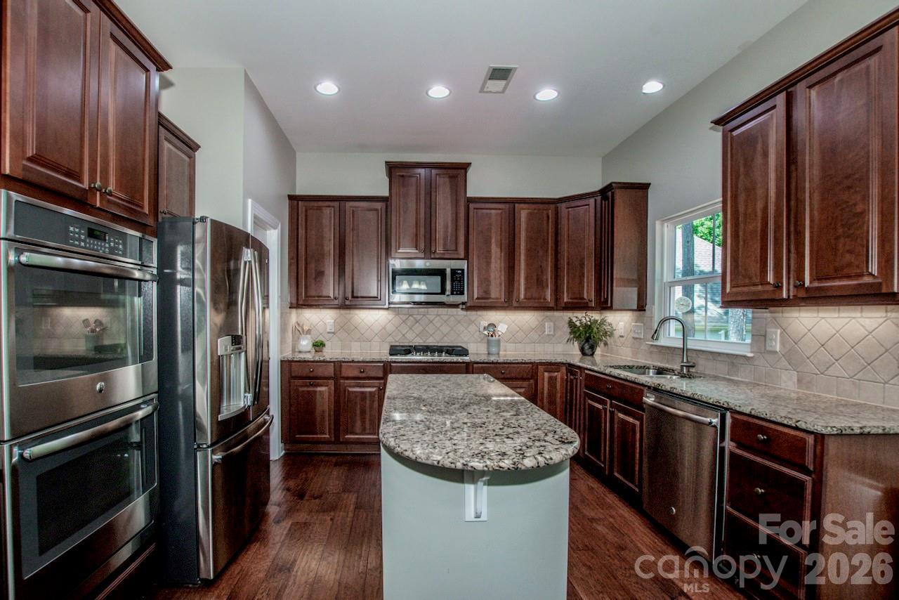 197 Chaska Loop — Troutman