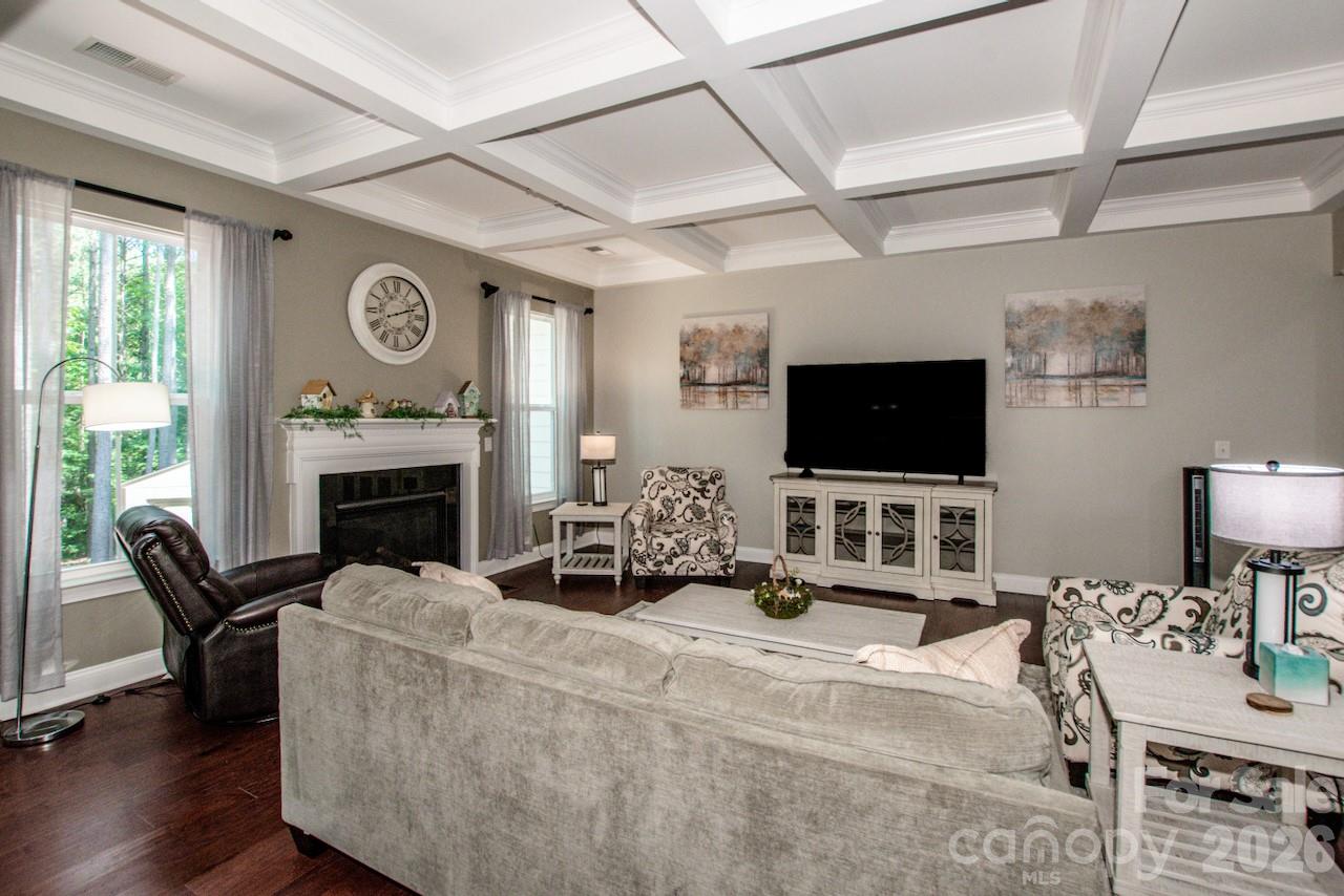 197 Chaska Loop — Troutman