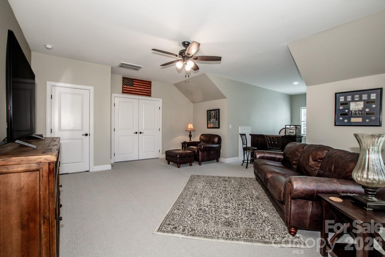 197 Chaska Loop — Troutman