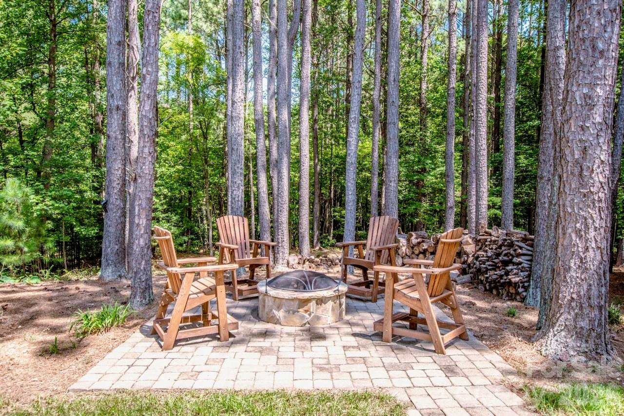 197 Chaska Loop — Troutman