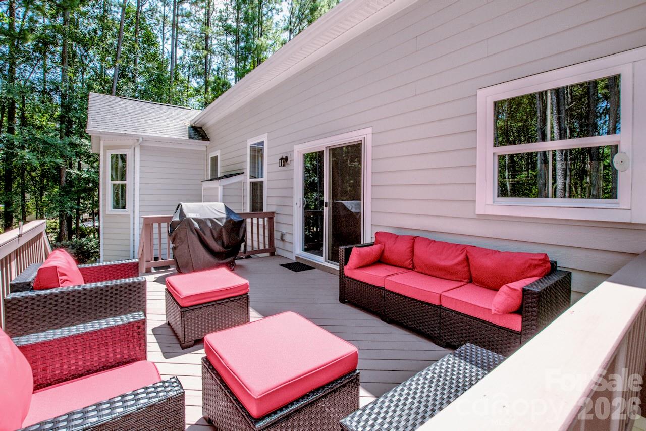 197 Chaska Loop — Troutman