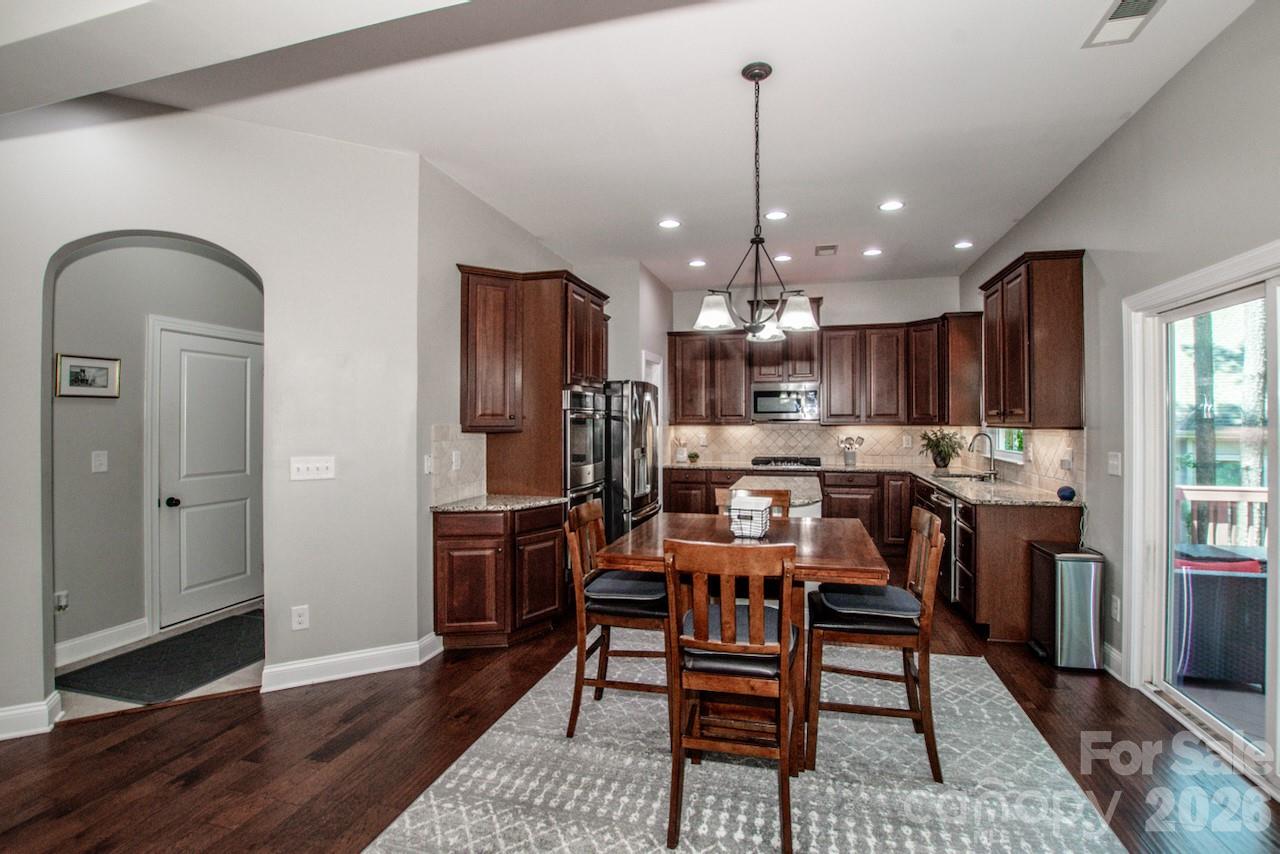 197 Chaska Loop — Troutman