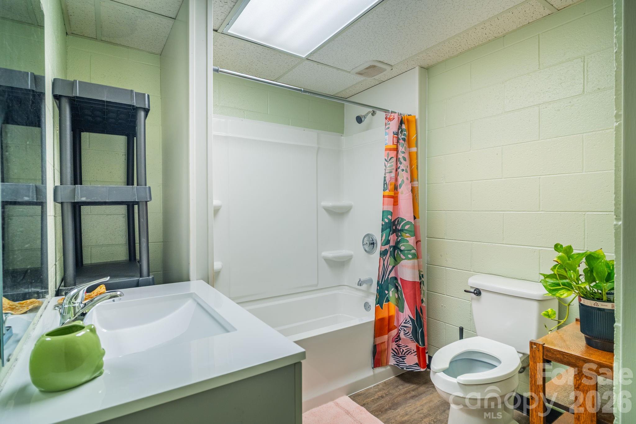 236 Textile Avenue — Spindale