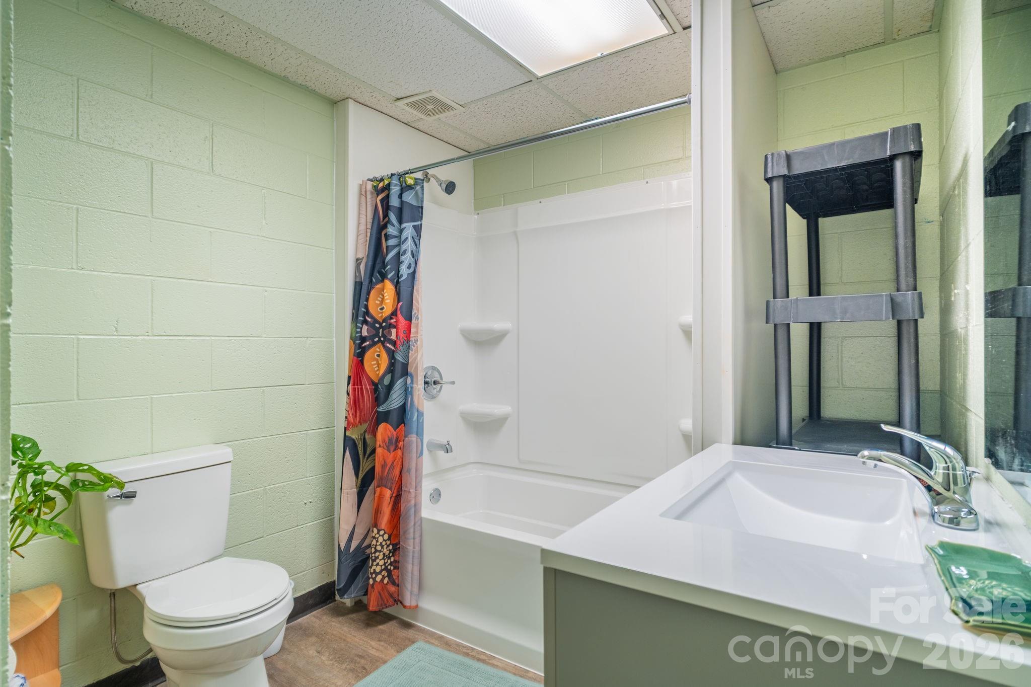 236 Textile Avenue — Spindale