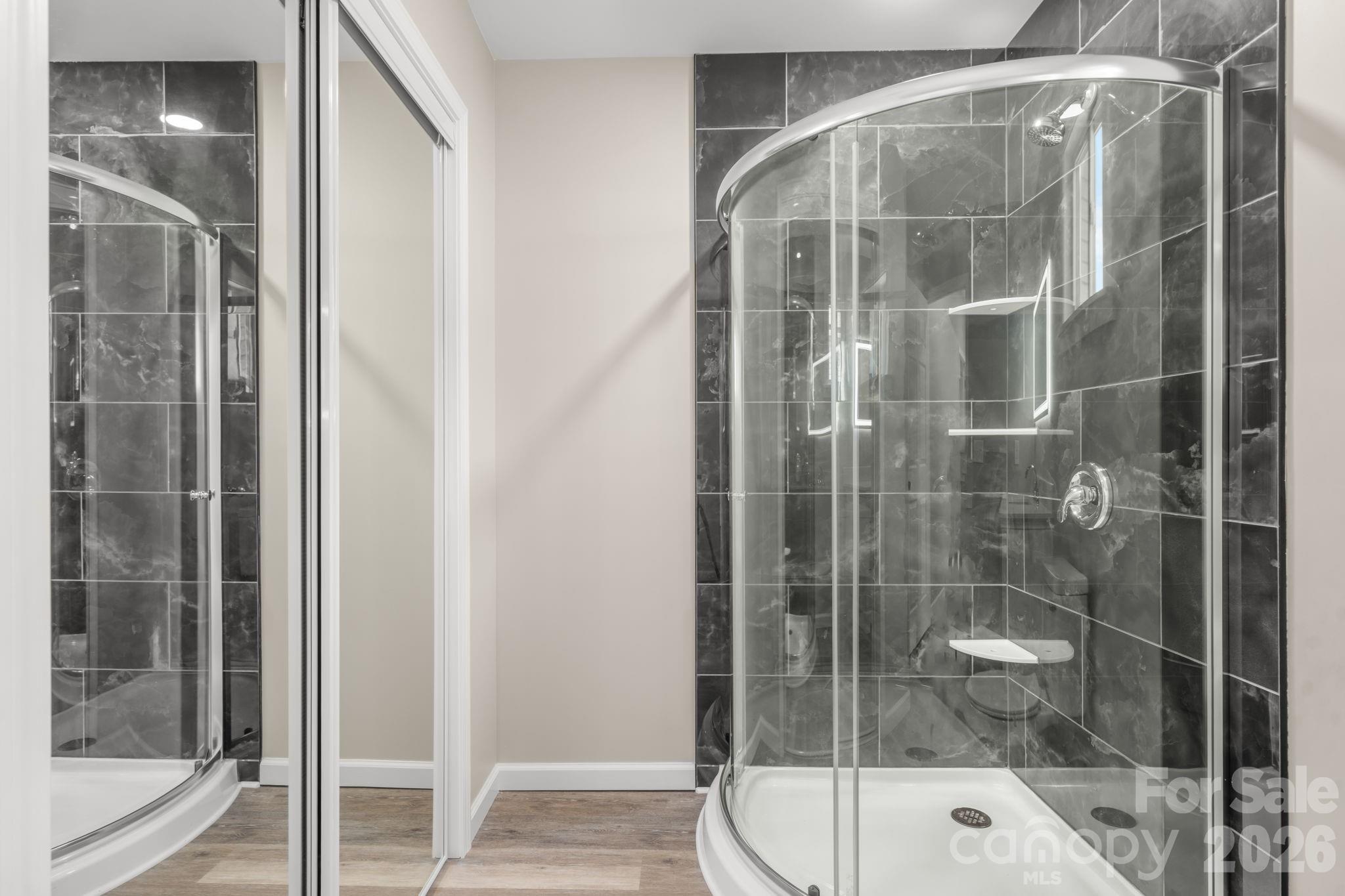242 8th Avenue Drive SW — Hickory
