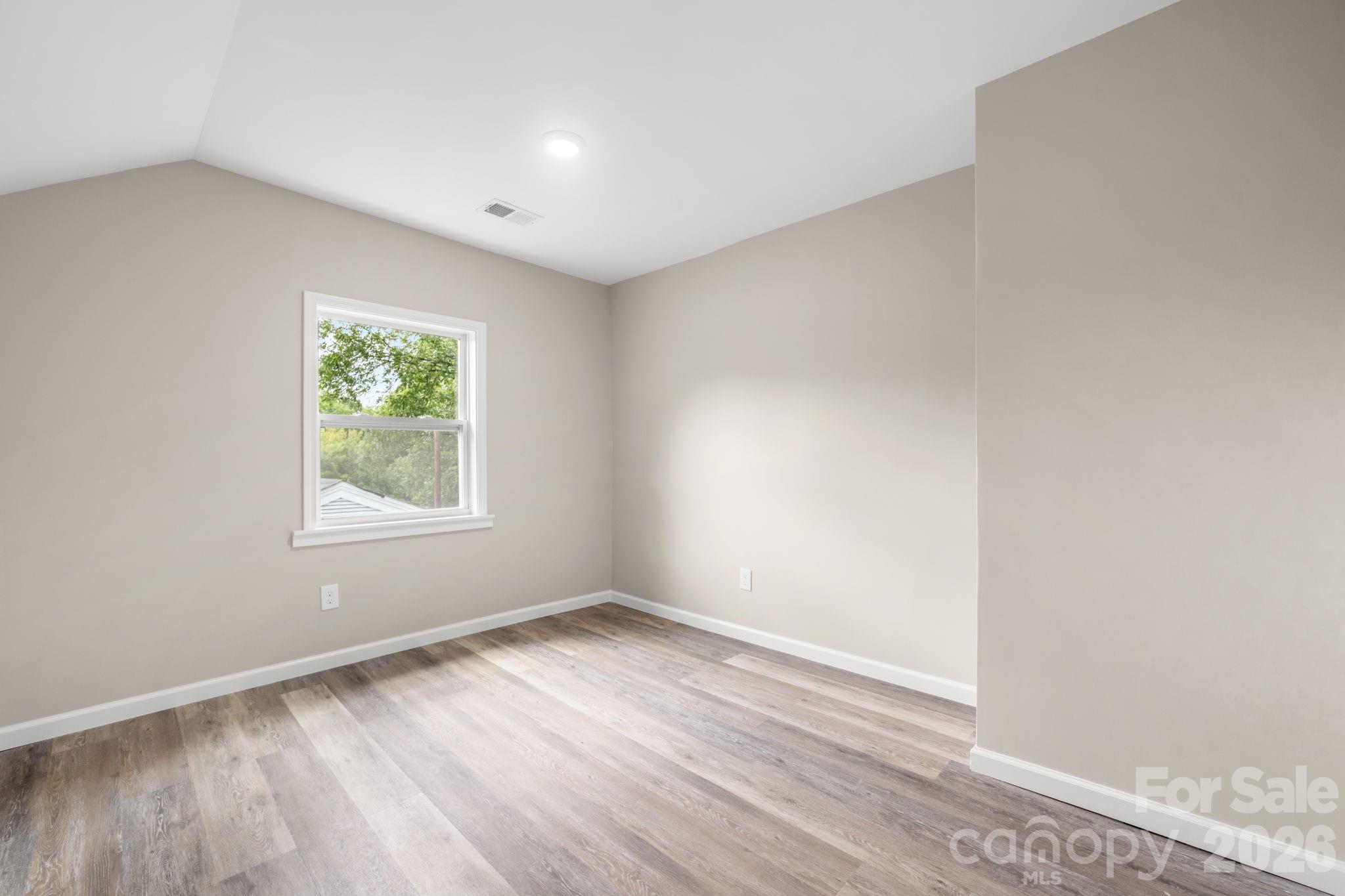 242 8th Avenue Drive SW — Hickory
