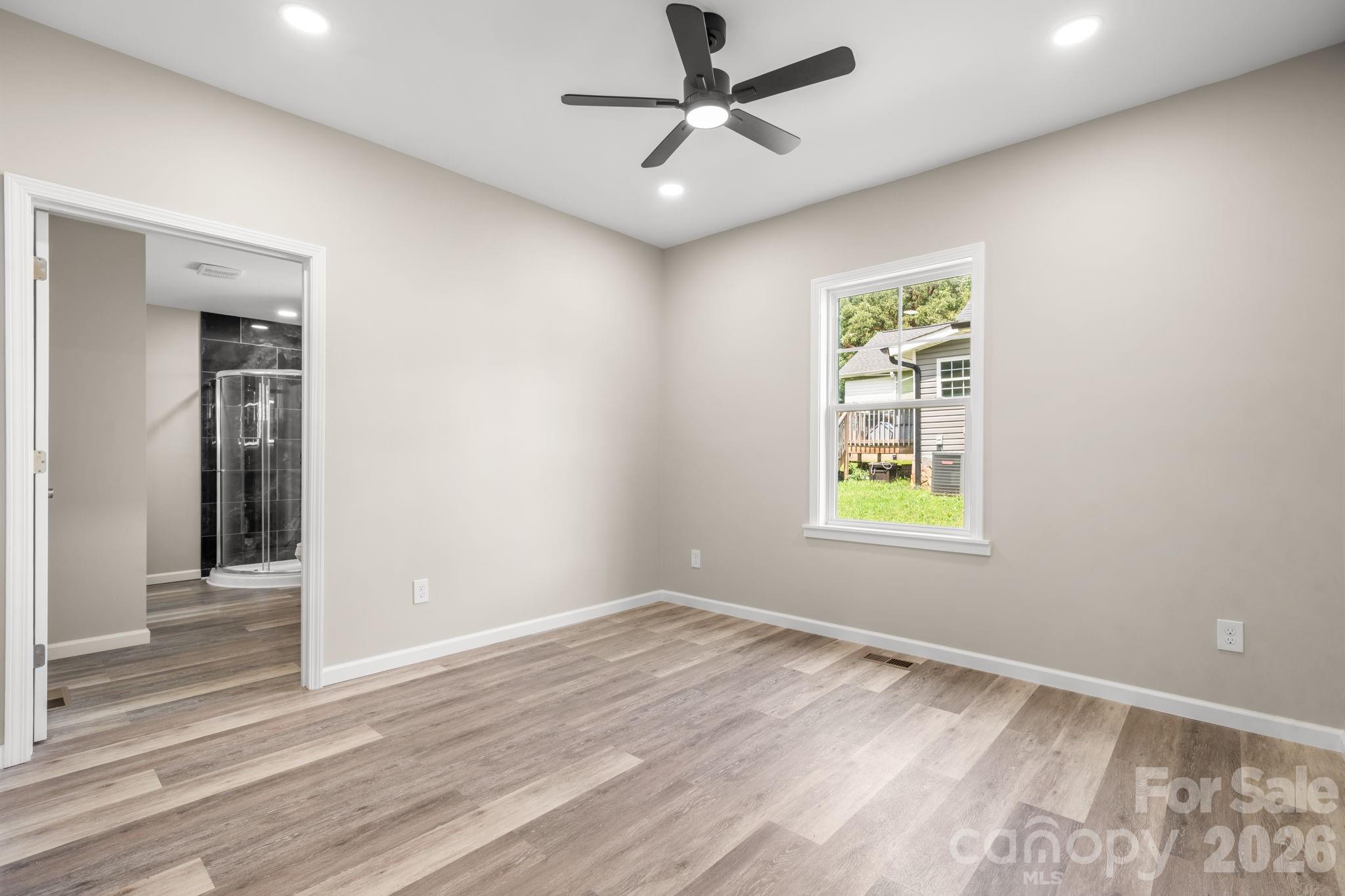 242 8th Avenue Drive SW — Hickory