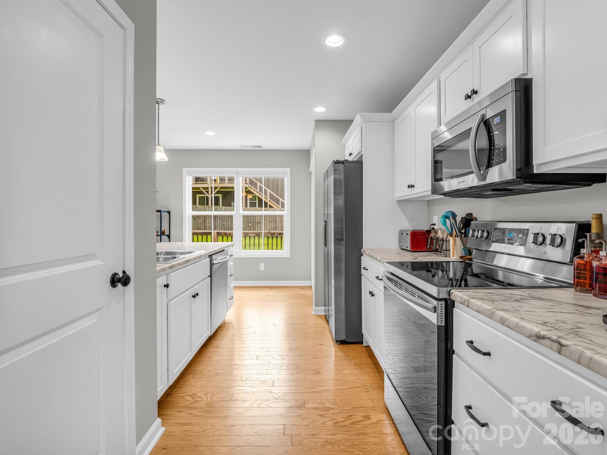 27 Busbee View Road — Asheville