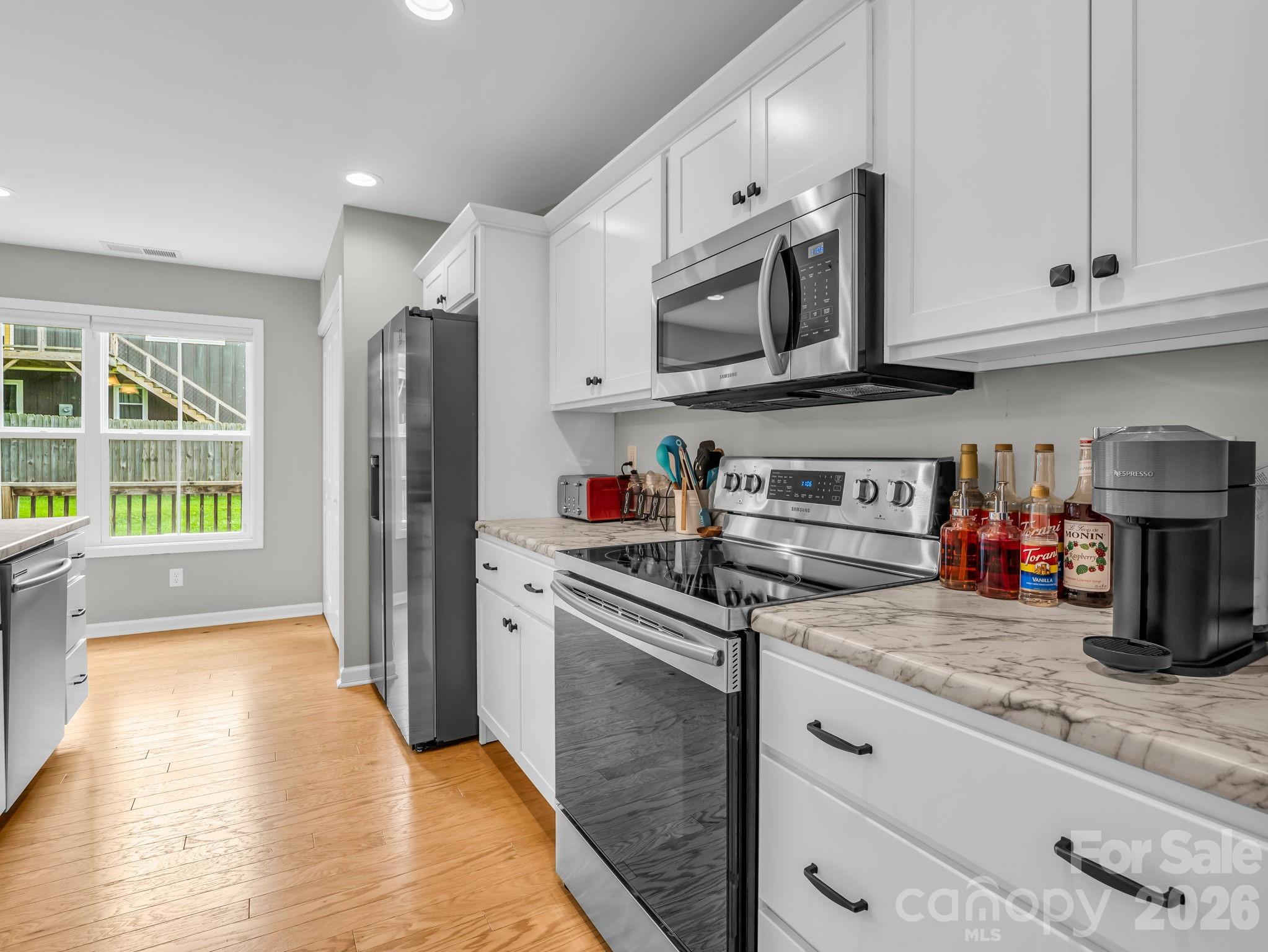 27 Busbee View Road — Asheville