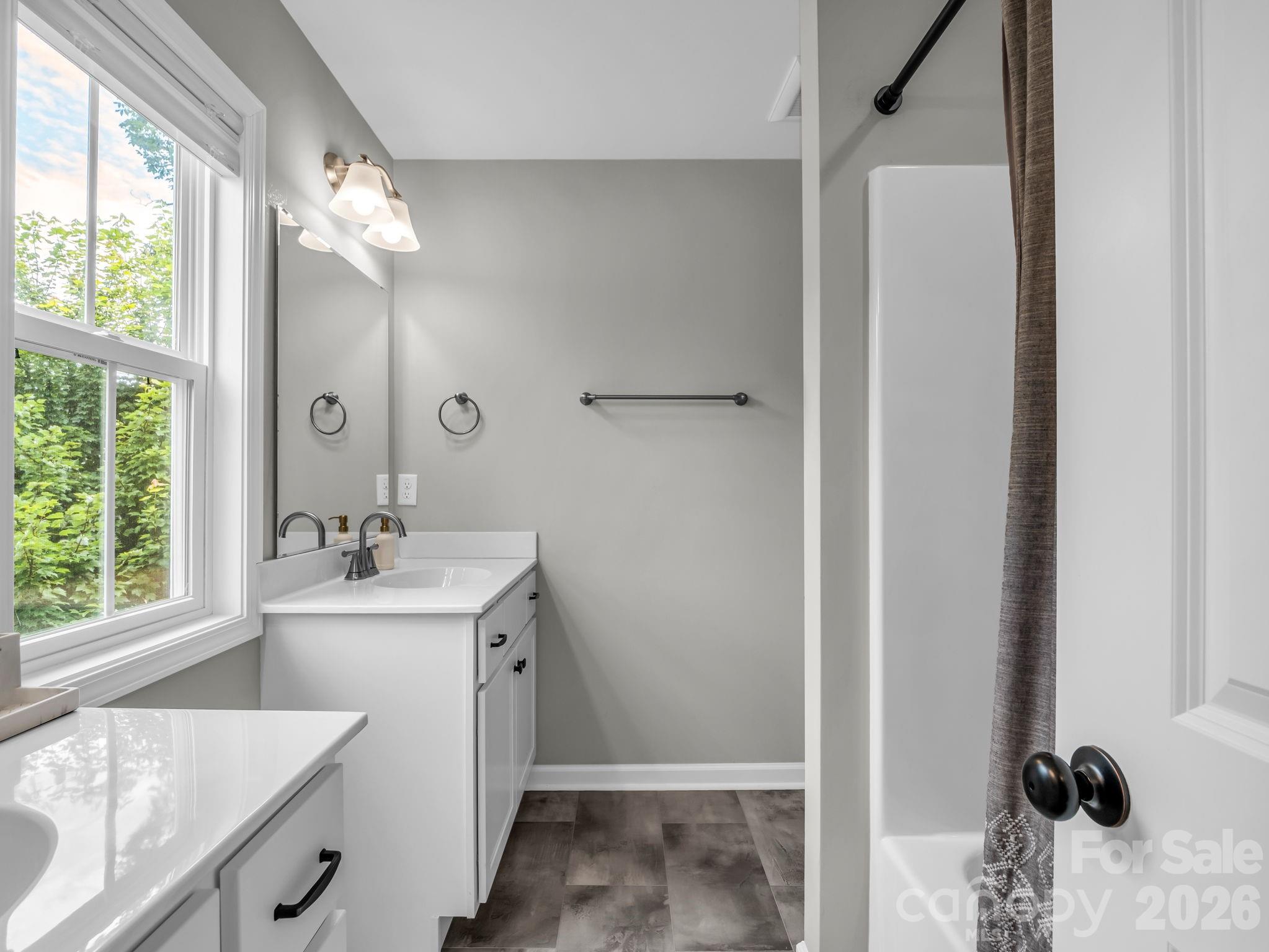 27 Busbee View Road — Asheville