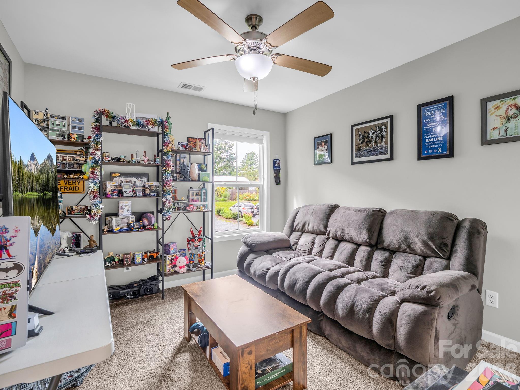 27 Busbee View Road — Asheville