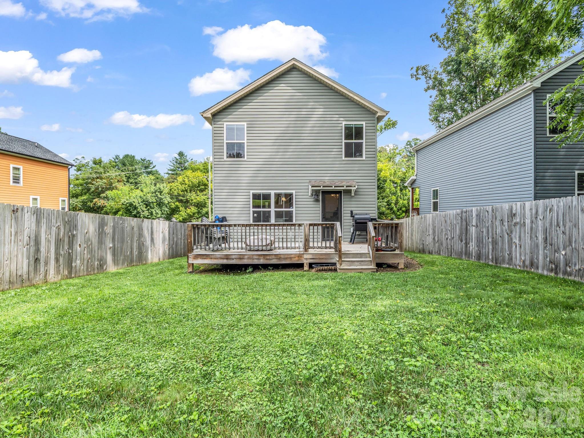 27 Busbee View Road — Asheville