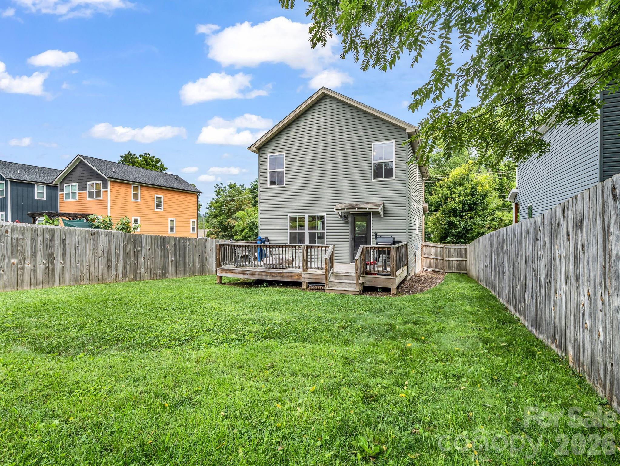 27 Busbee View Road — Asheville