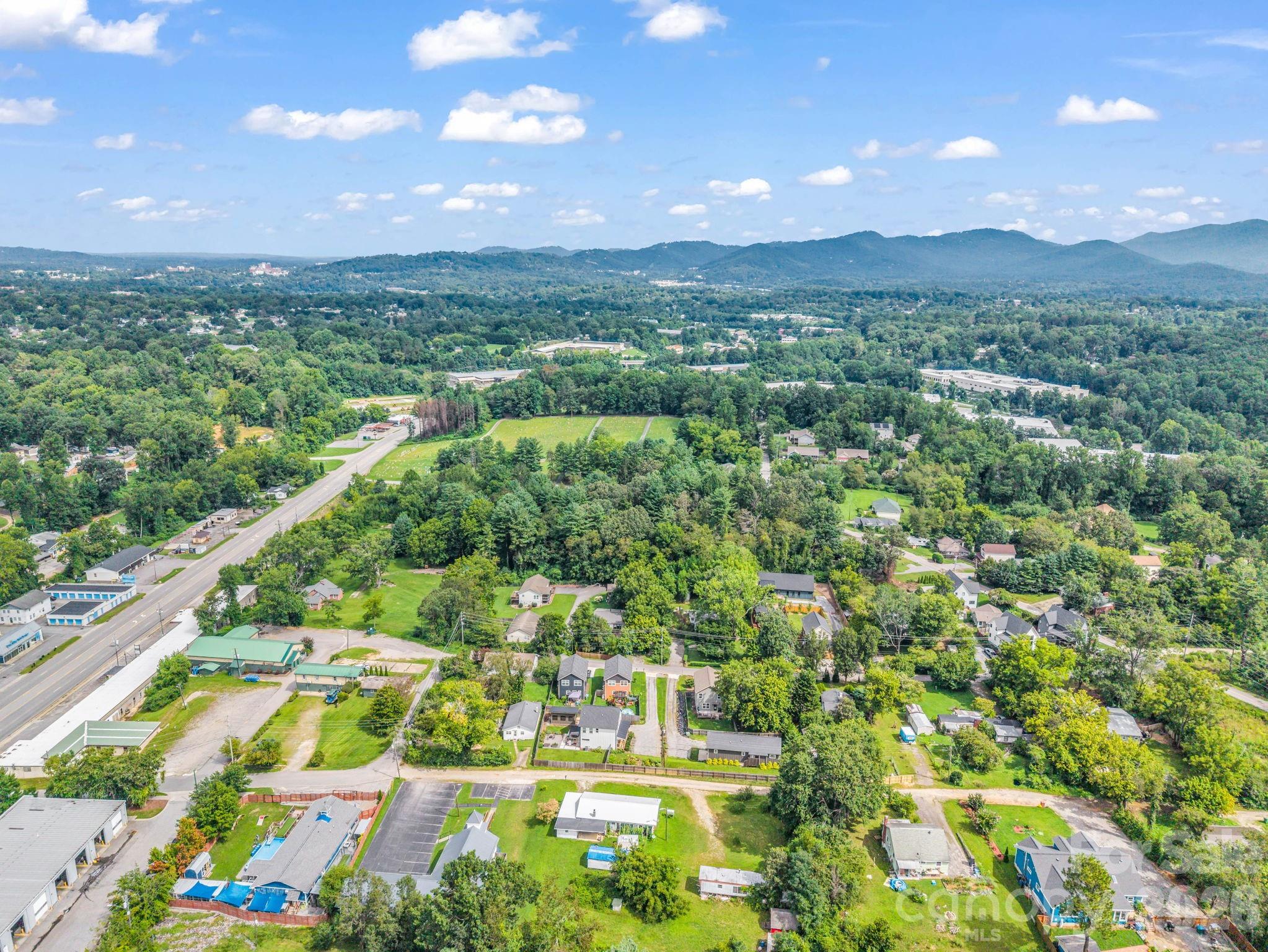 27 Busbee View Road — Asheville
