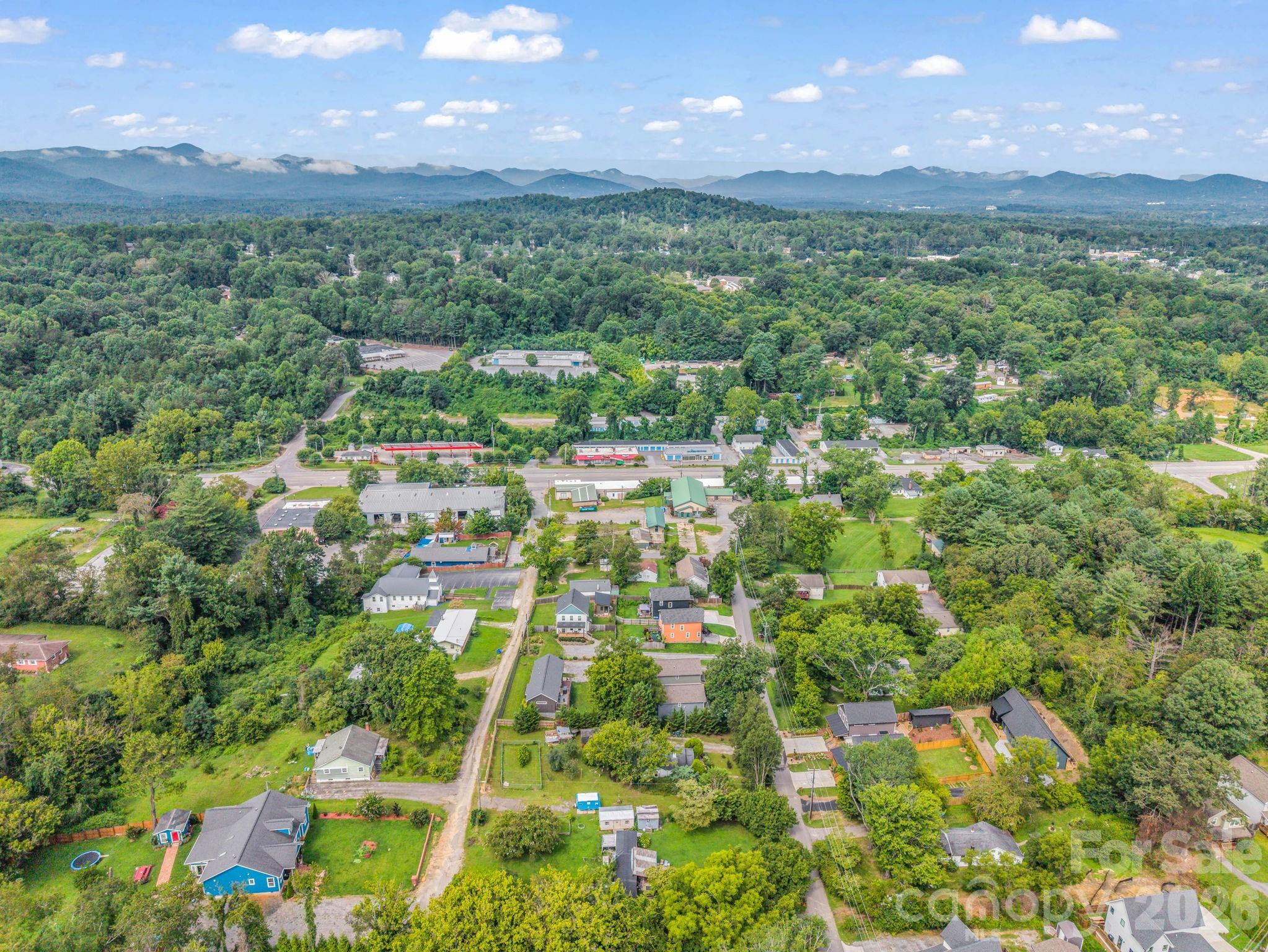 27 Busbee View Road — Asheville