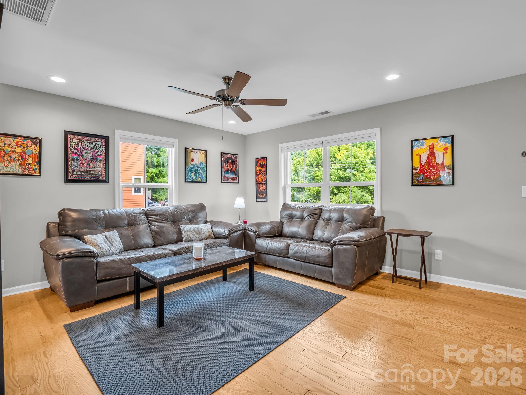 27 Busbee View Road — Asheville
