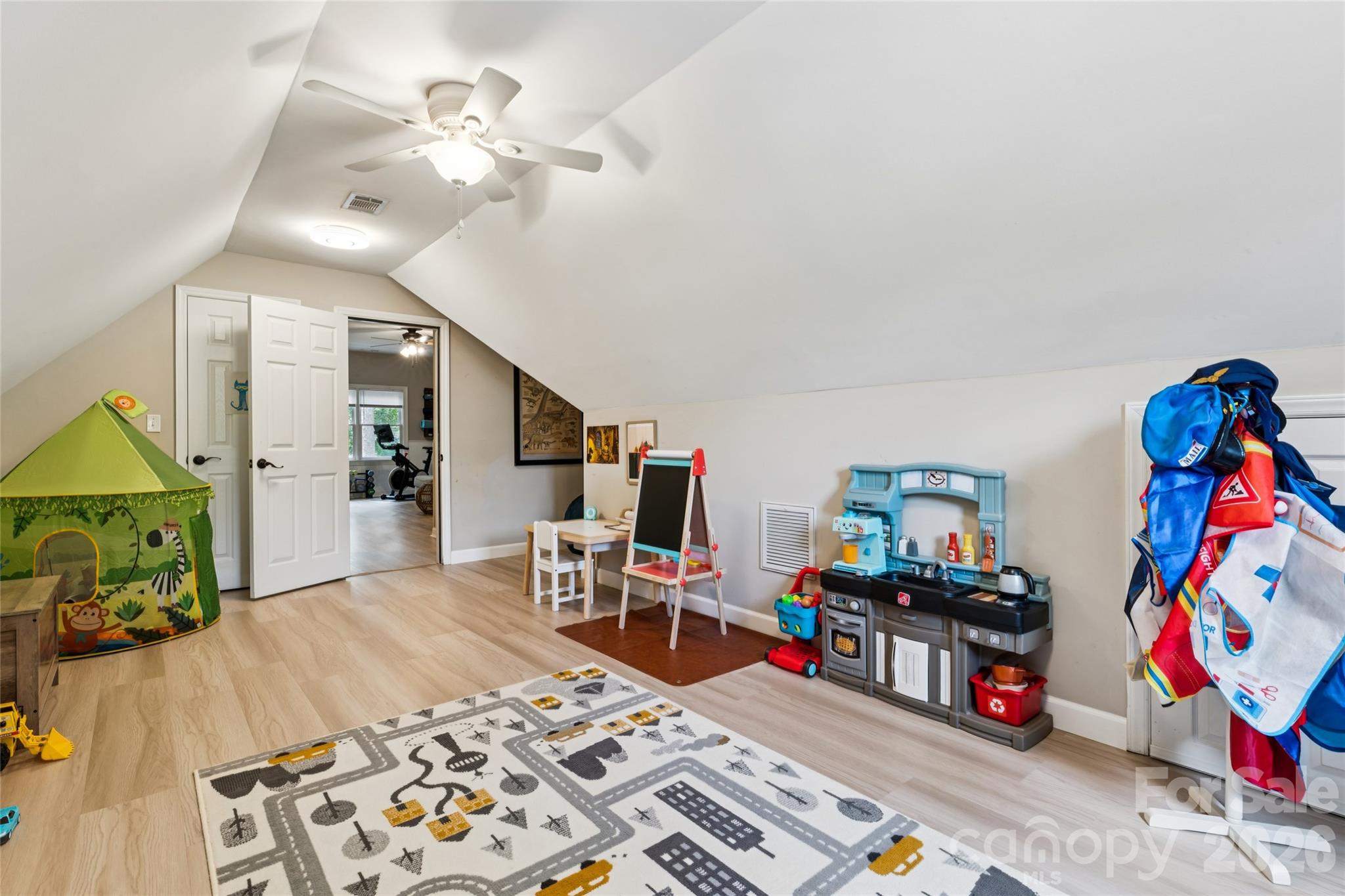 7418 Tarland Lane — Charlotte
