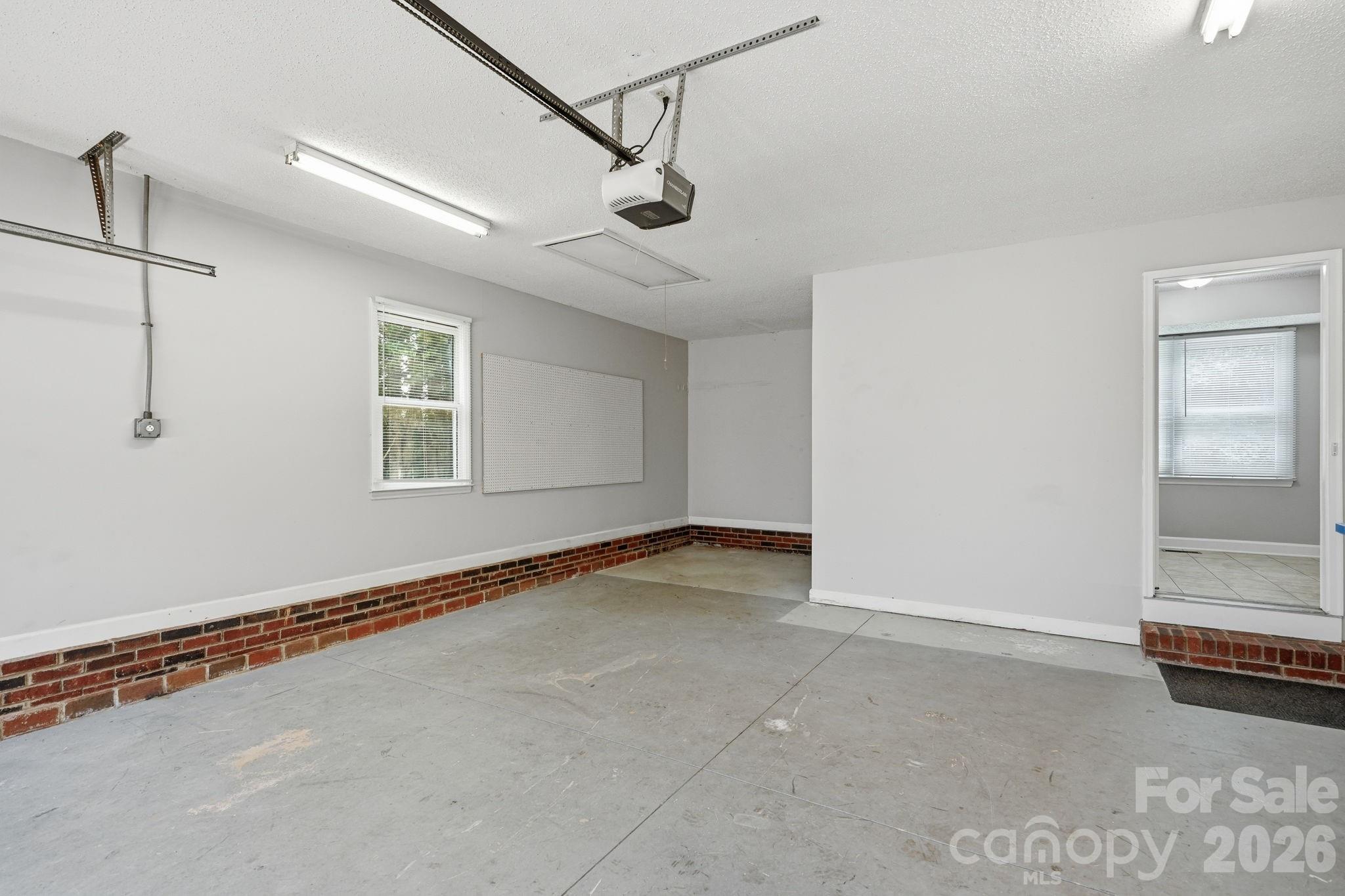 135 Byers Road — Troutman
