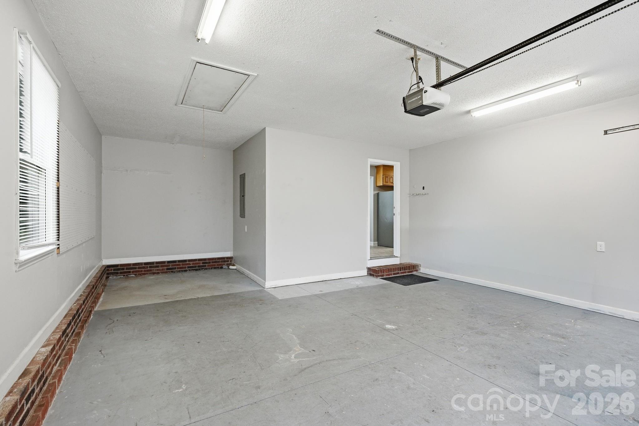 135 Byers Road — Troutman