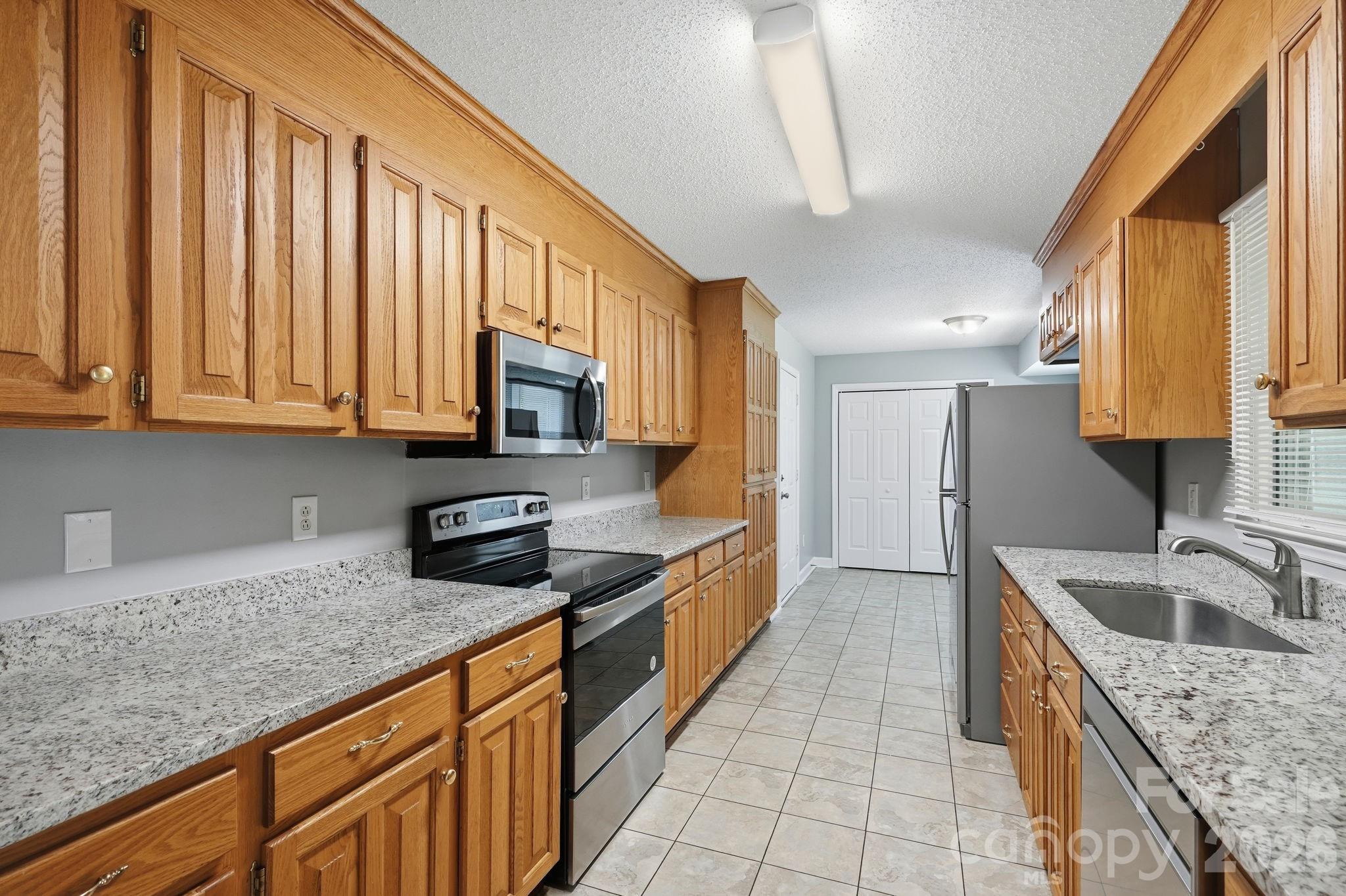 135 Byers Road — Troutman