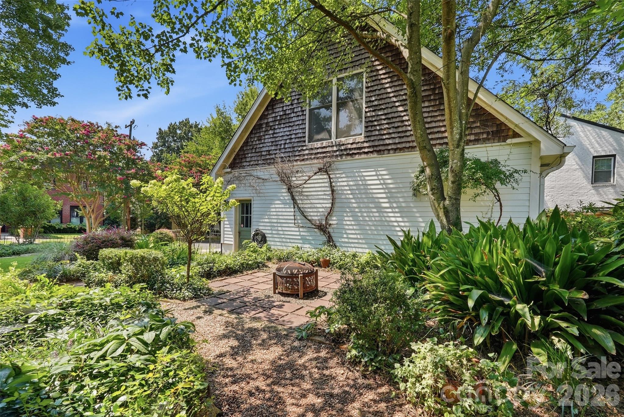 728 Lexington Avenue — Charlotte
