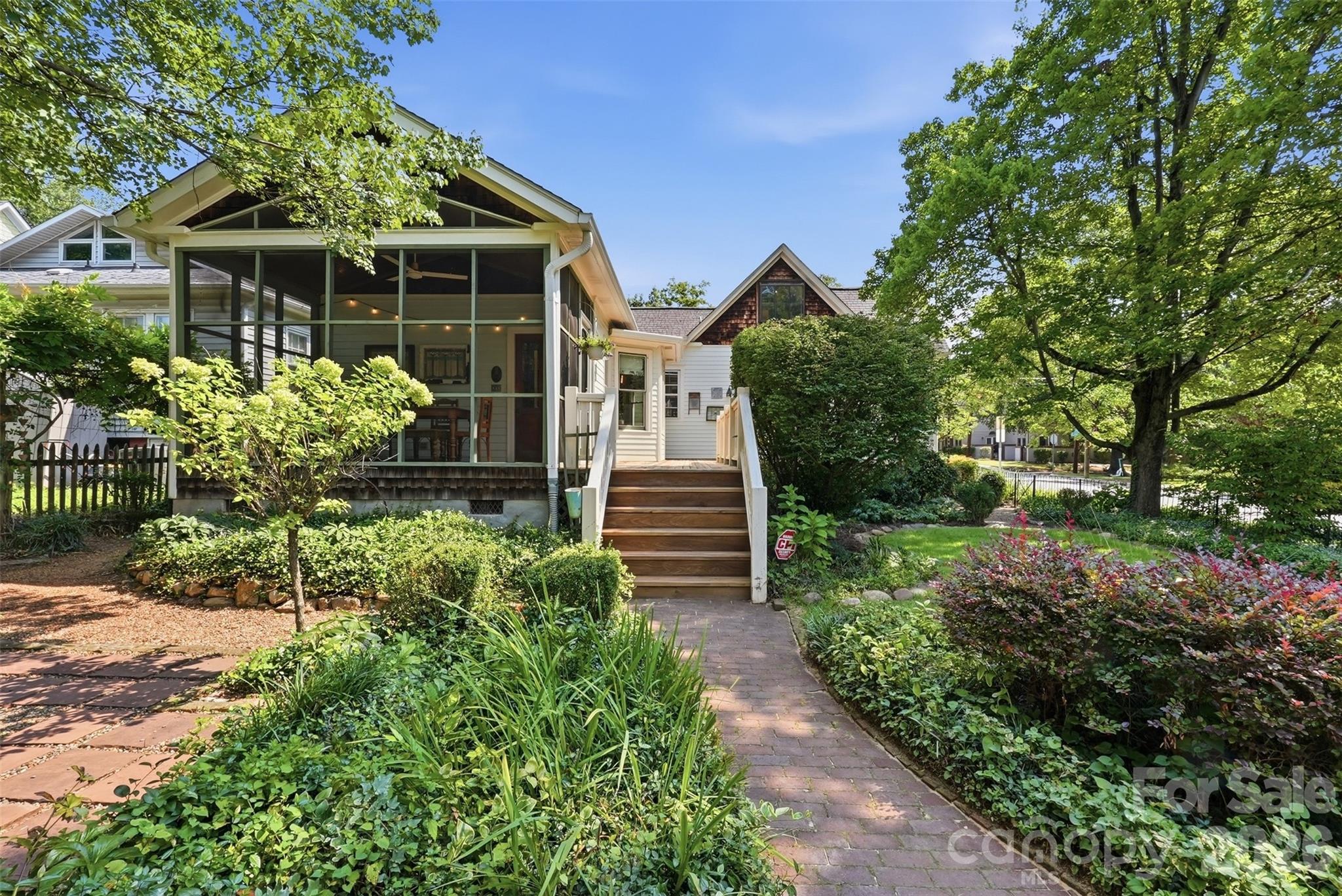 728 Lexington Avenue — Charlotte