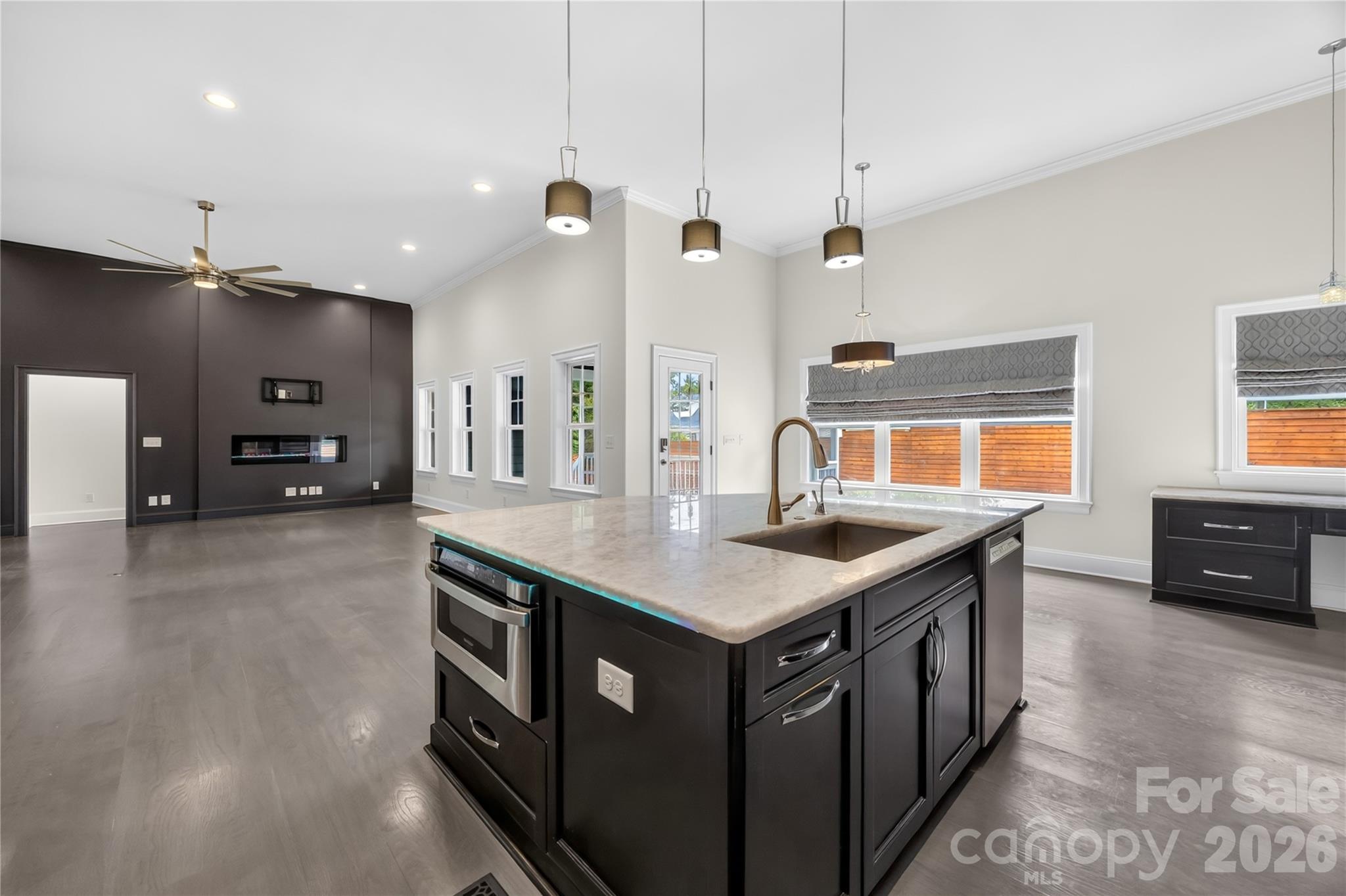 129 Aqua Drive — Mooresville