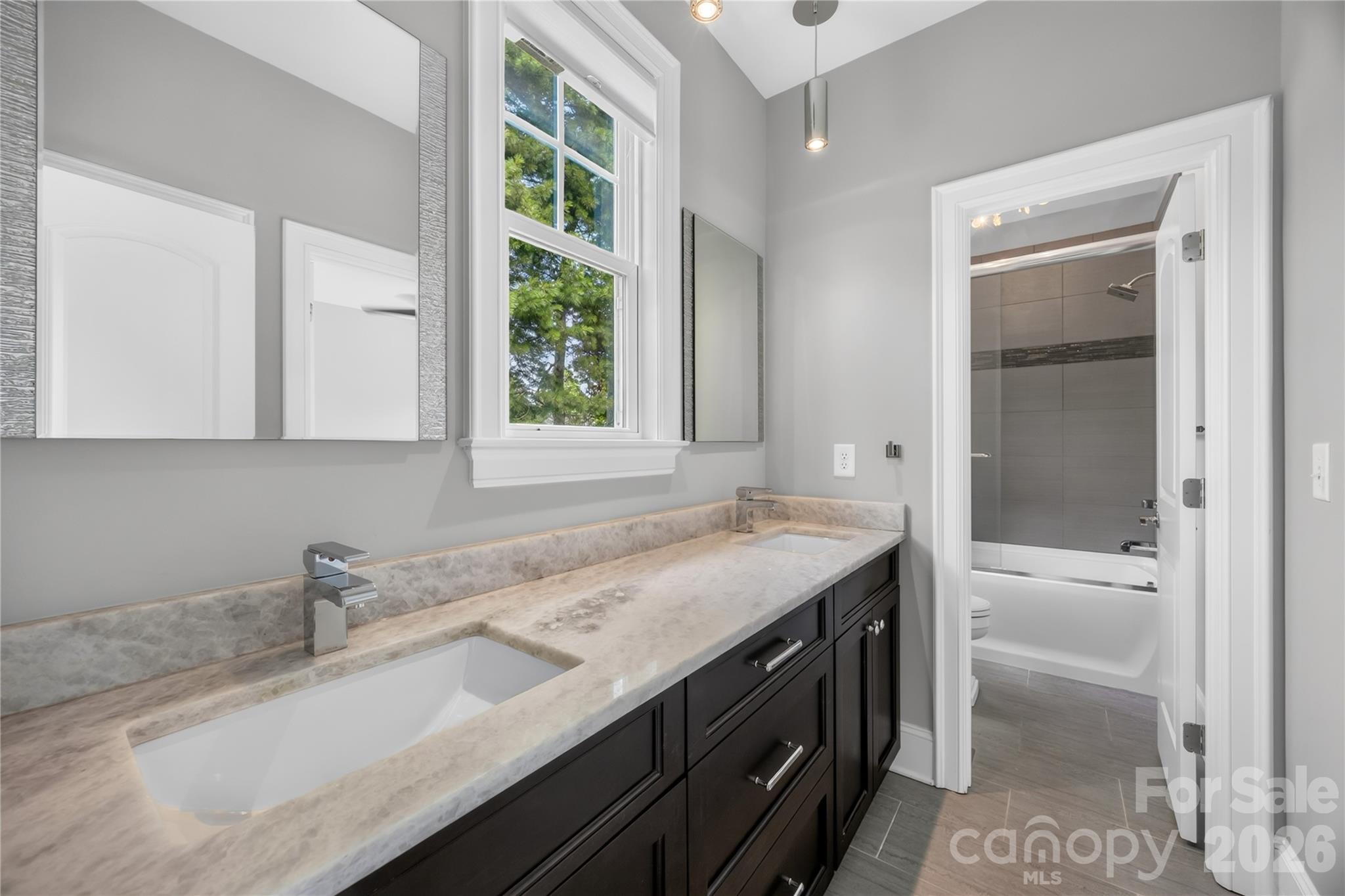 129 Aqua Drive — Mooresville