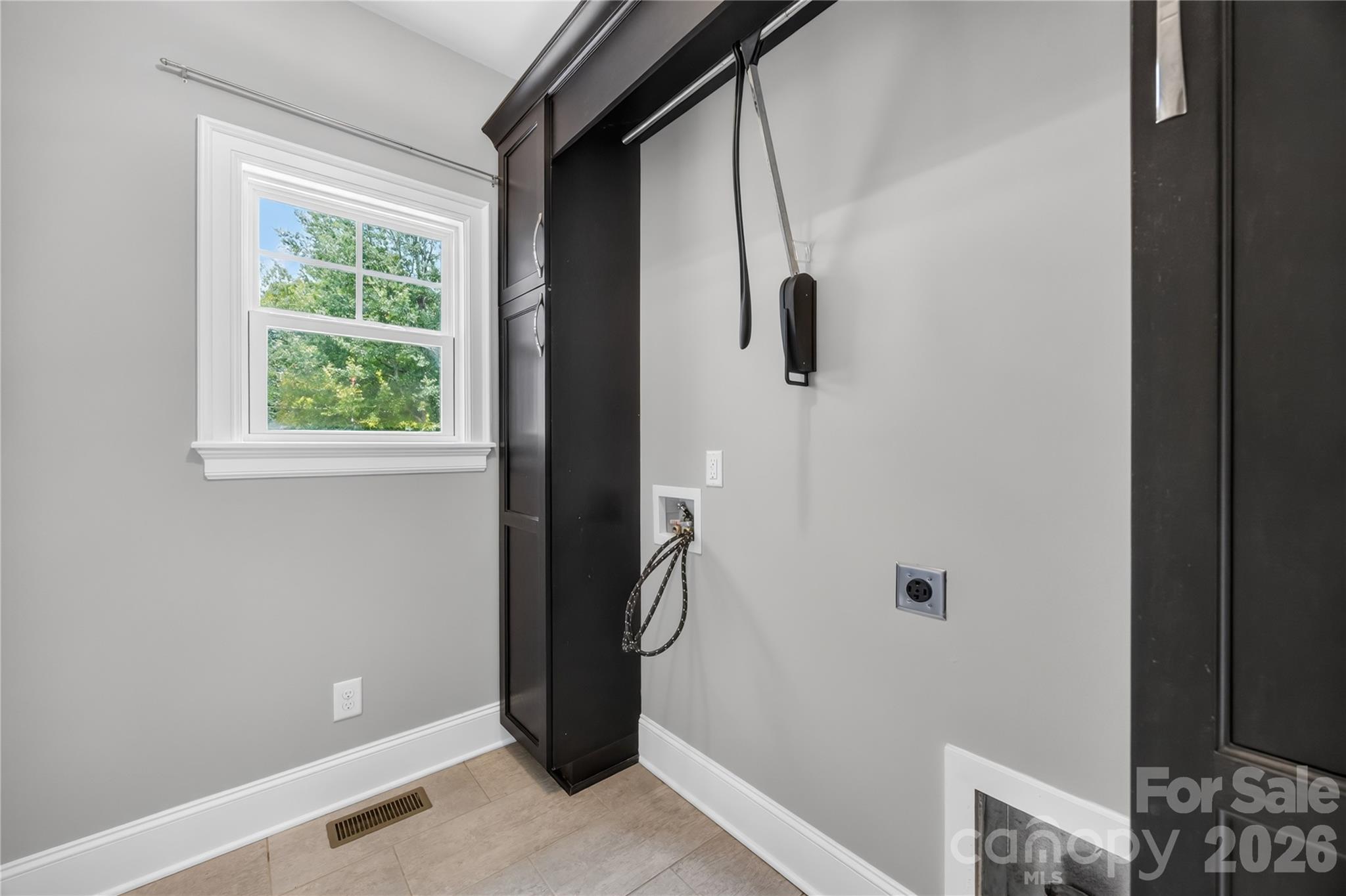 129 Aqua Drive — Mooresville