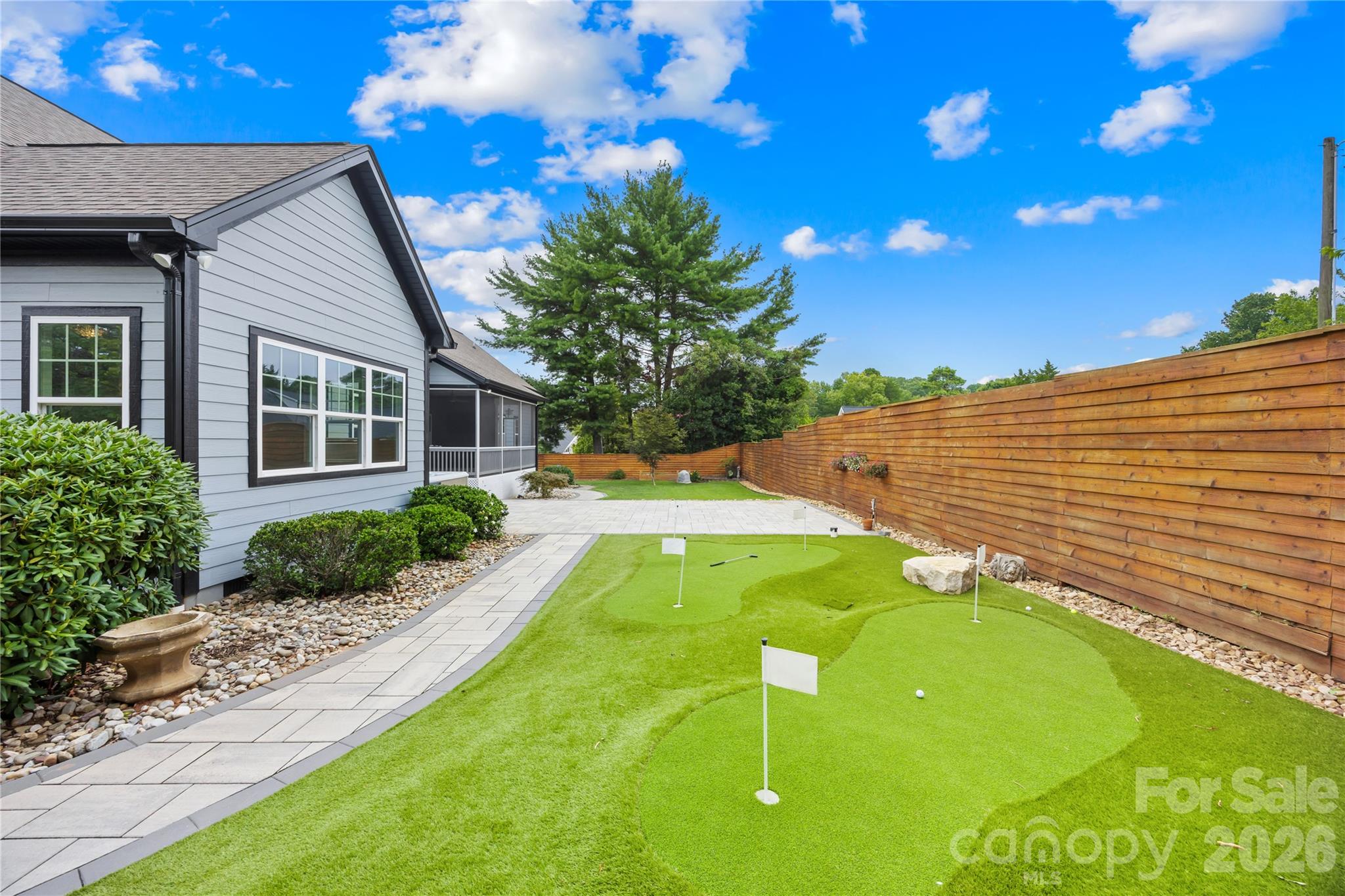 129 Aqua Drive — Mooresville
