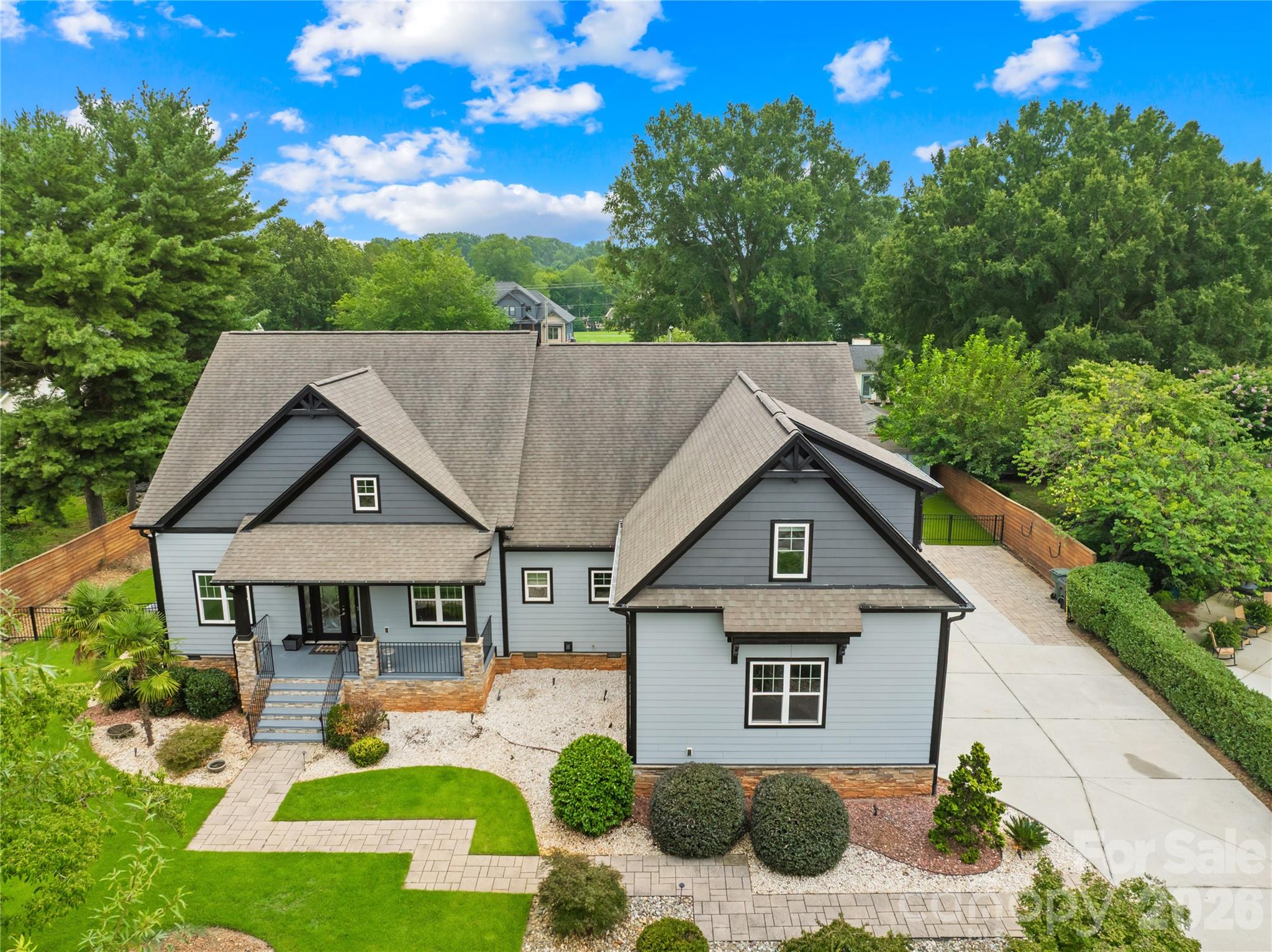 129 Aqua Drive — Mooresville