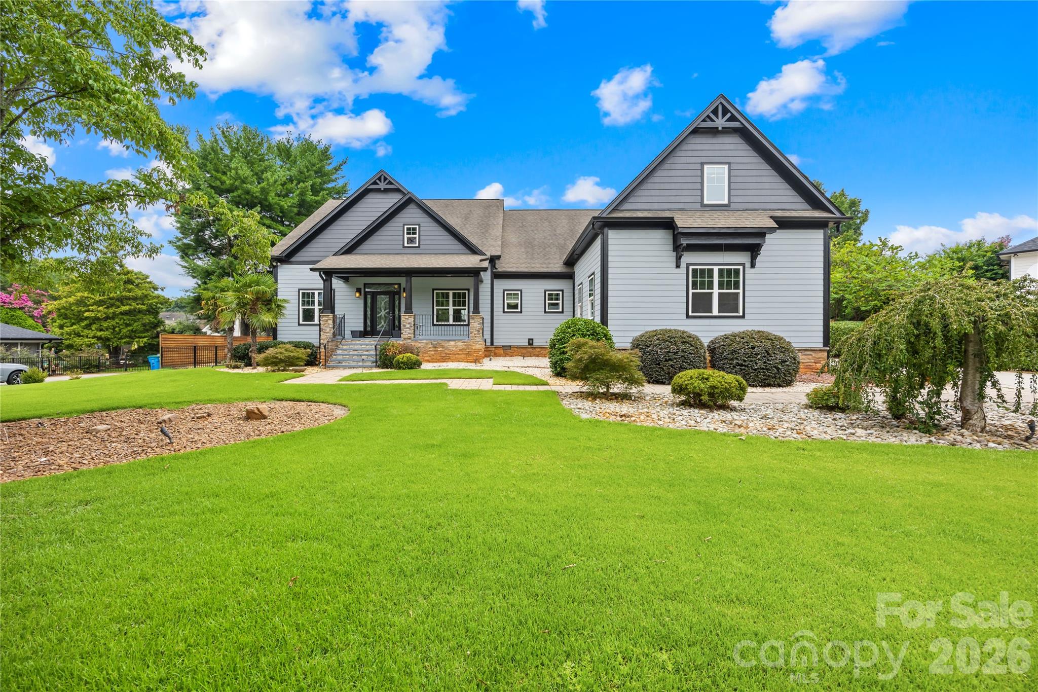 129 Aqua Drive — Mooresville