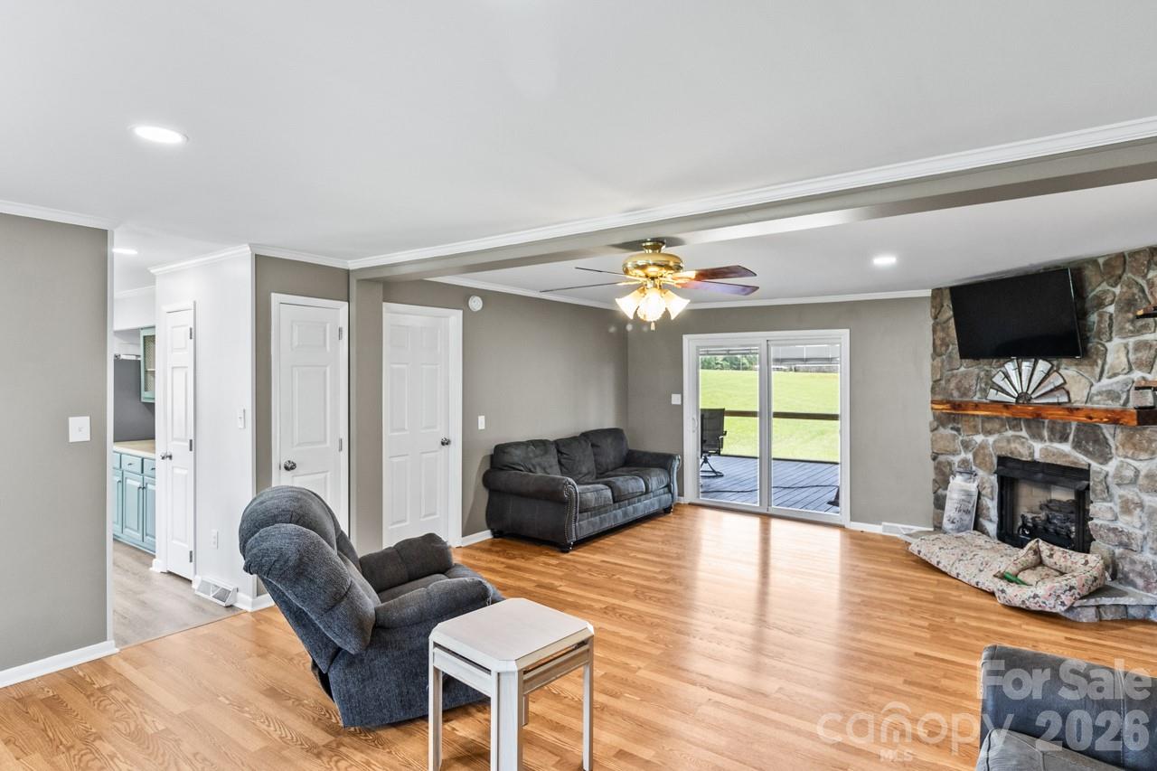 393 Cedar Grove Church Road — Vale