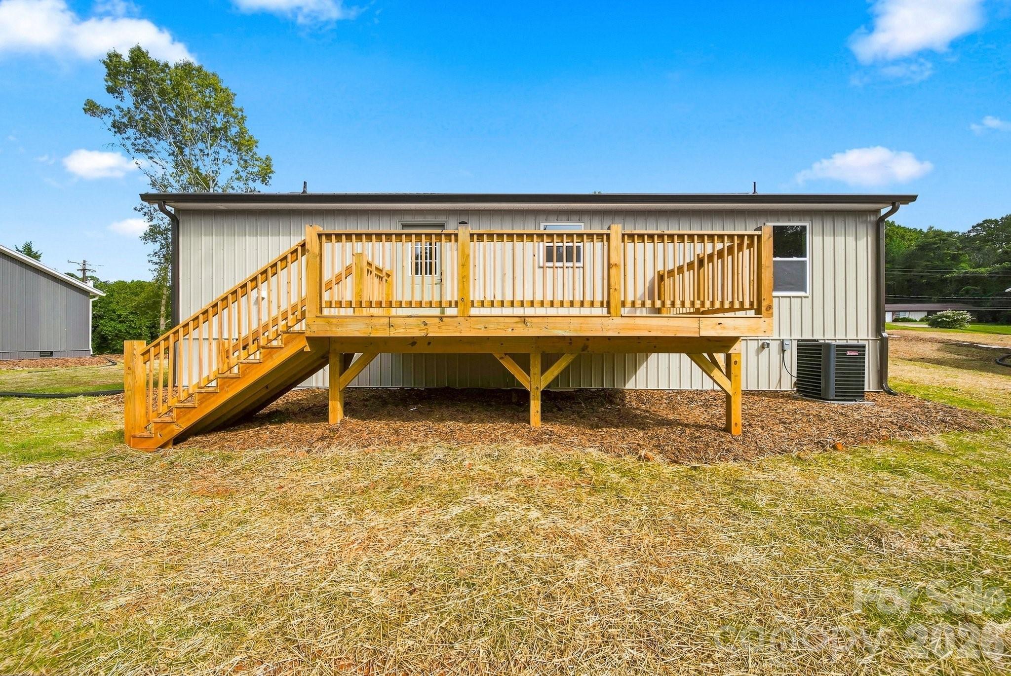 2949 Link Drive — Granite Falls