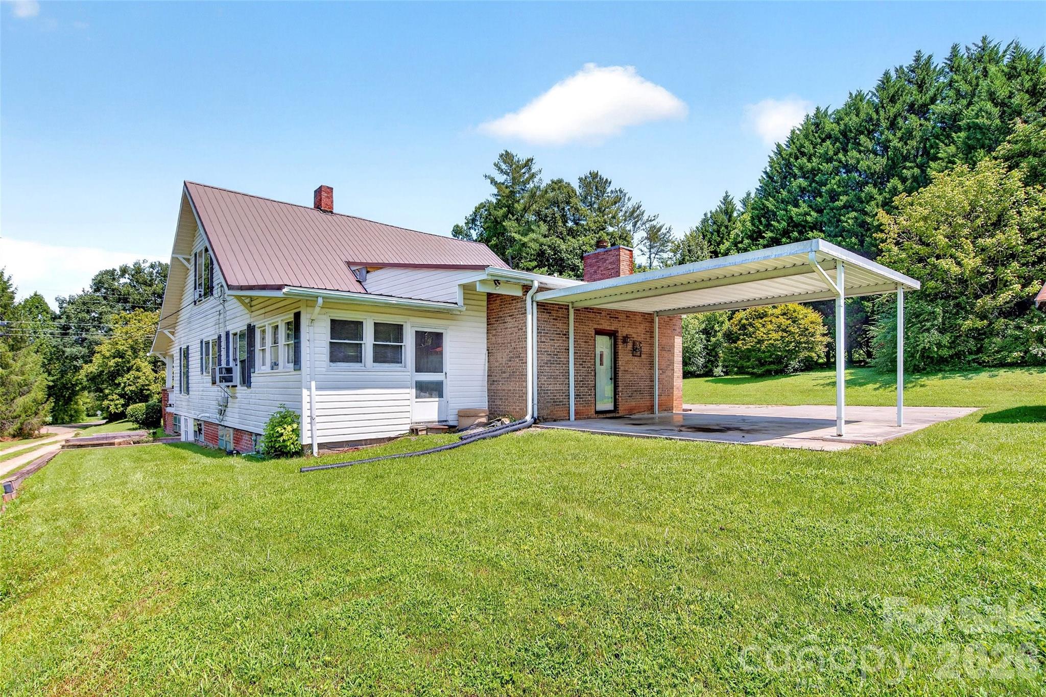 96 Huntsville Road — Marion