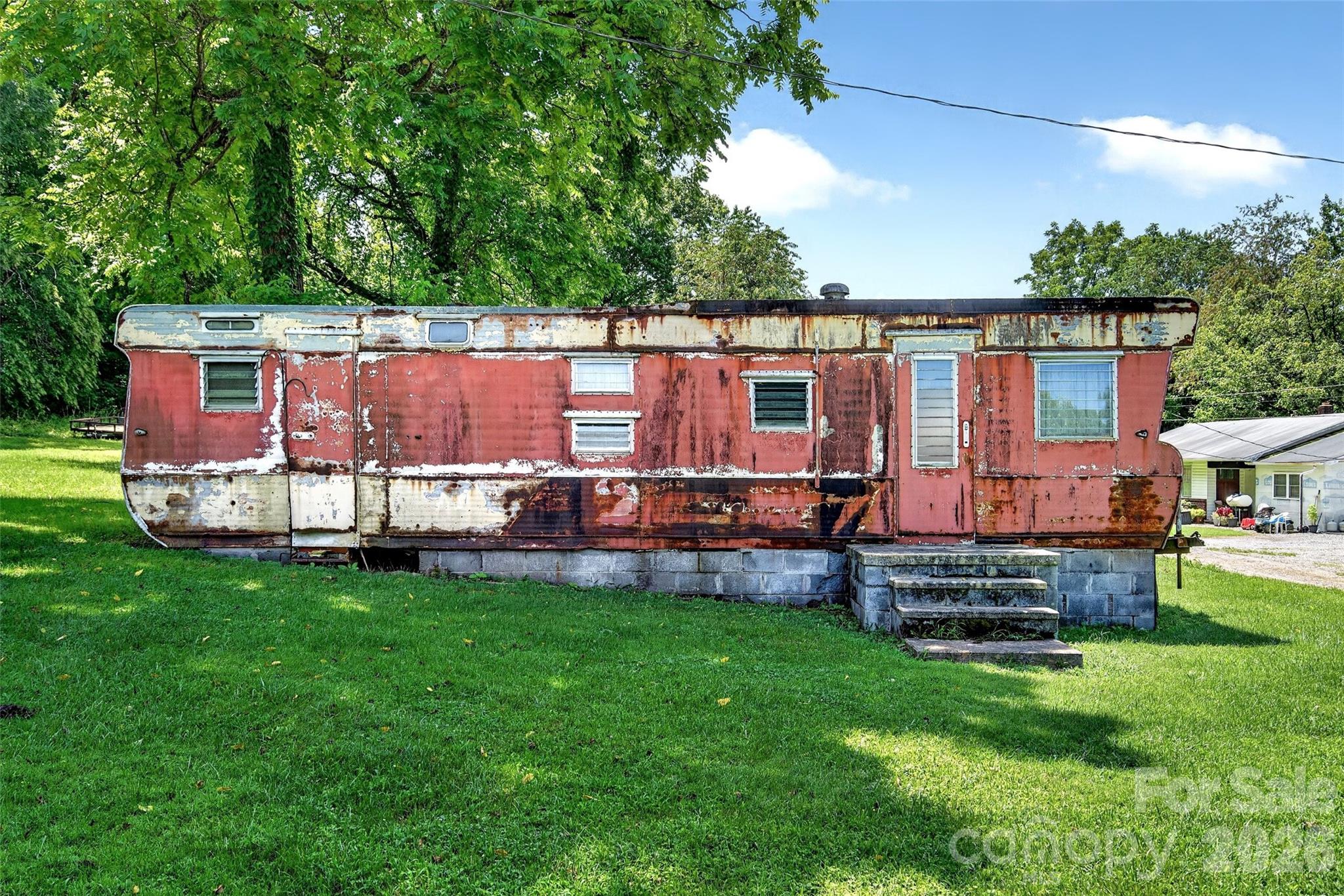 96 Huntsville Road — Marion
