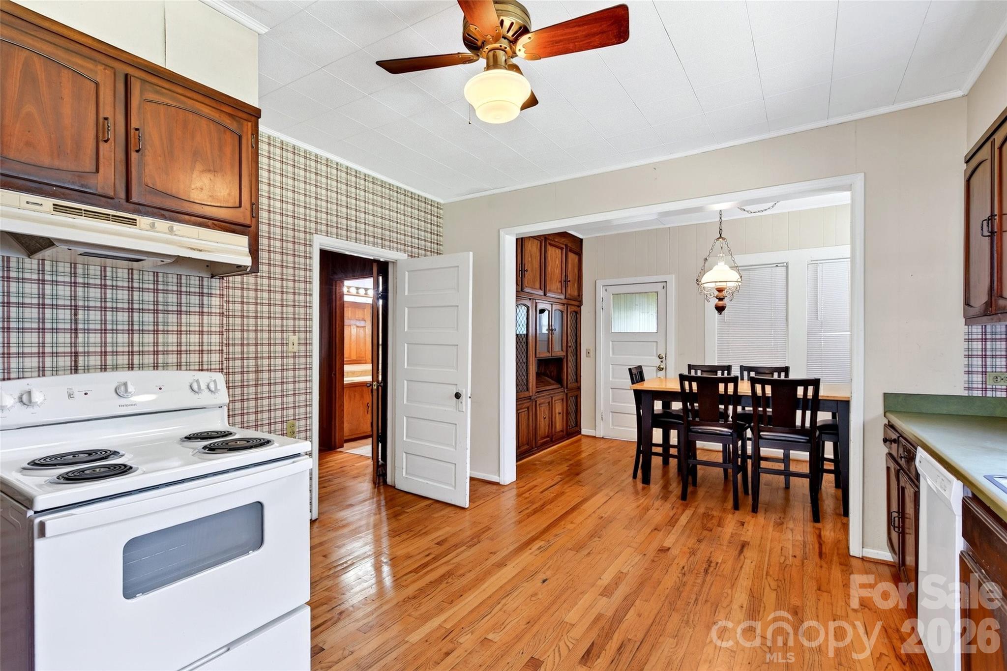 96 Huntsville Road — Marion