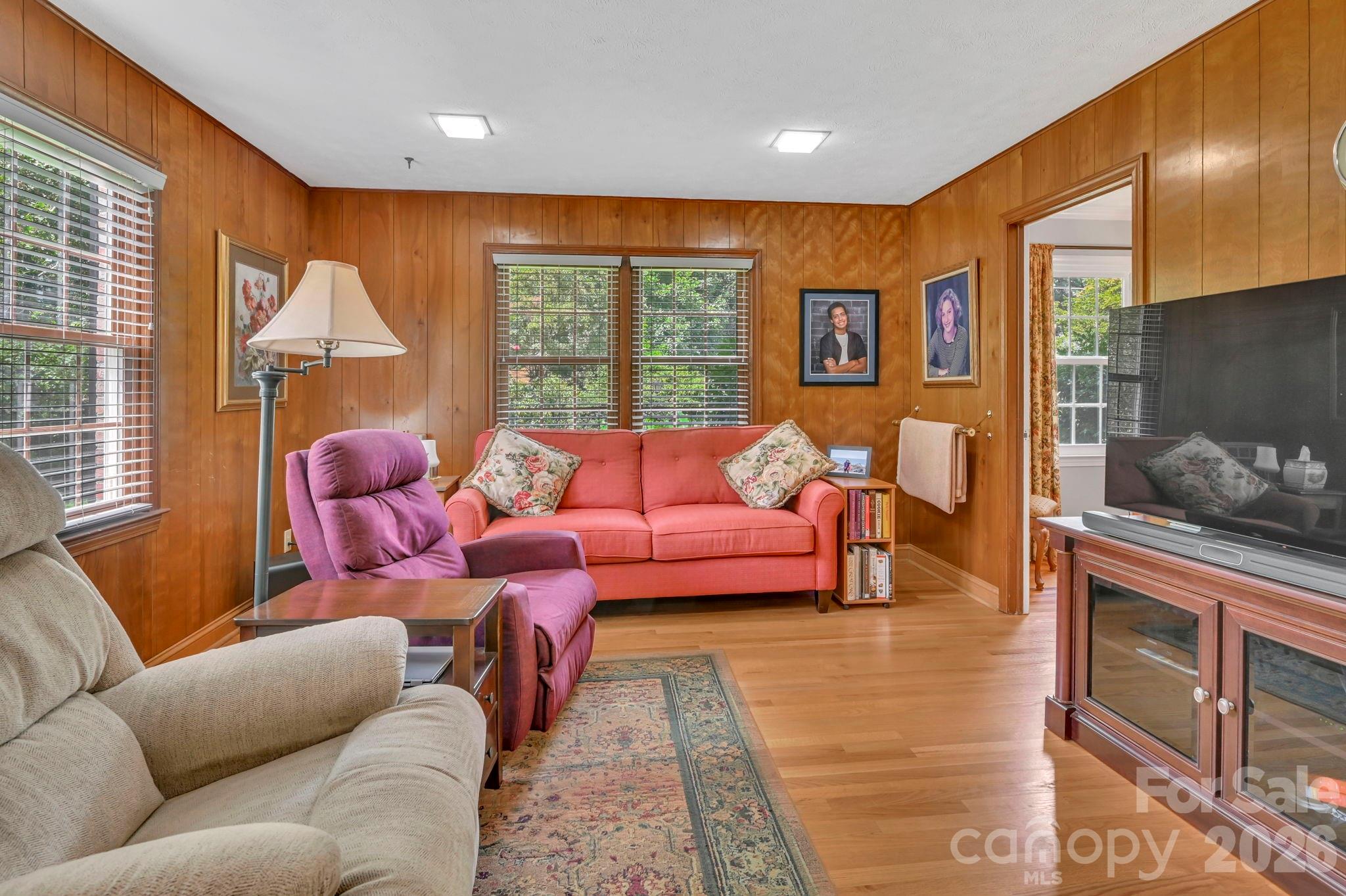 307 Woodland Trail — Laurel Park
