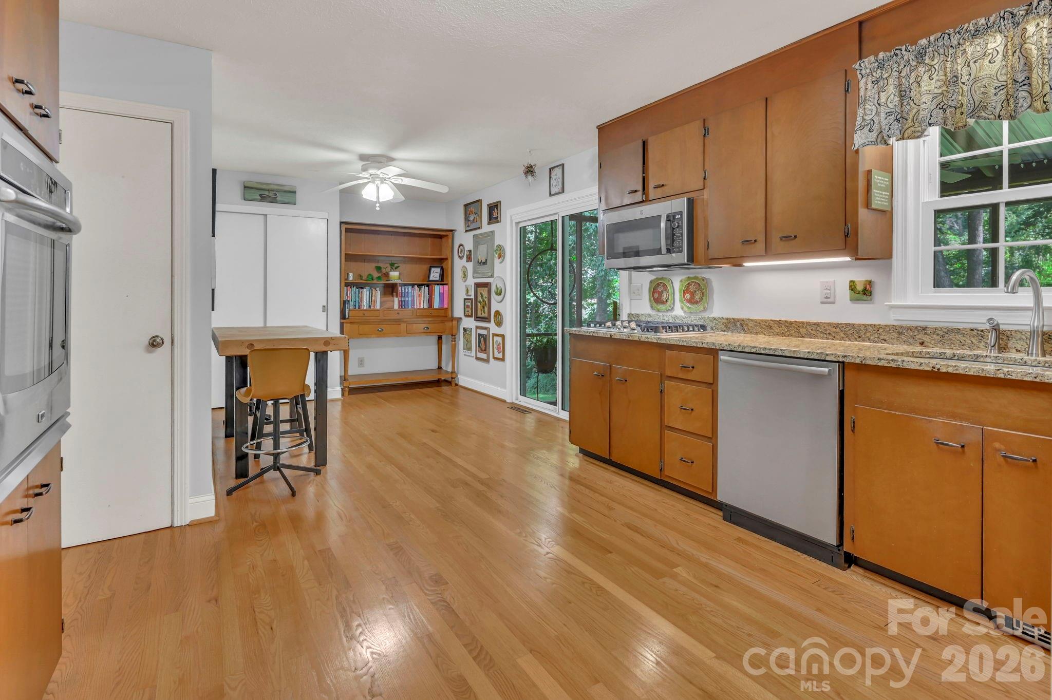 307 Woodland Trail — Laurel Park
