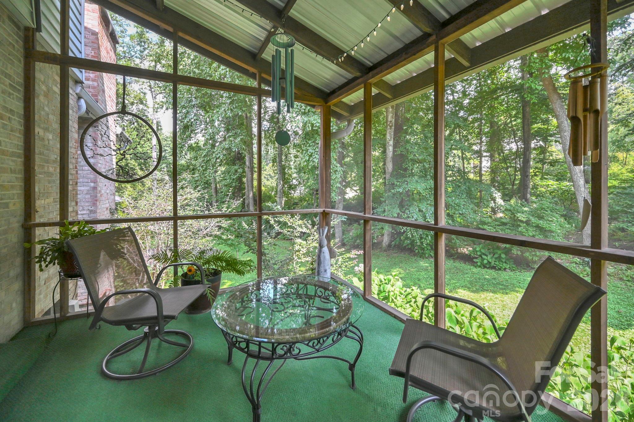 307 Woodland Trail — Laurel Park